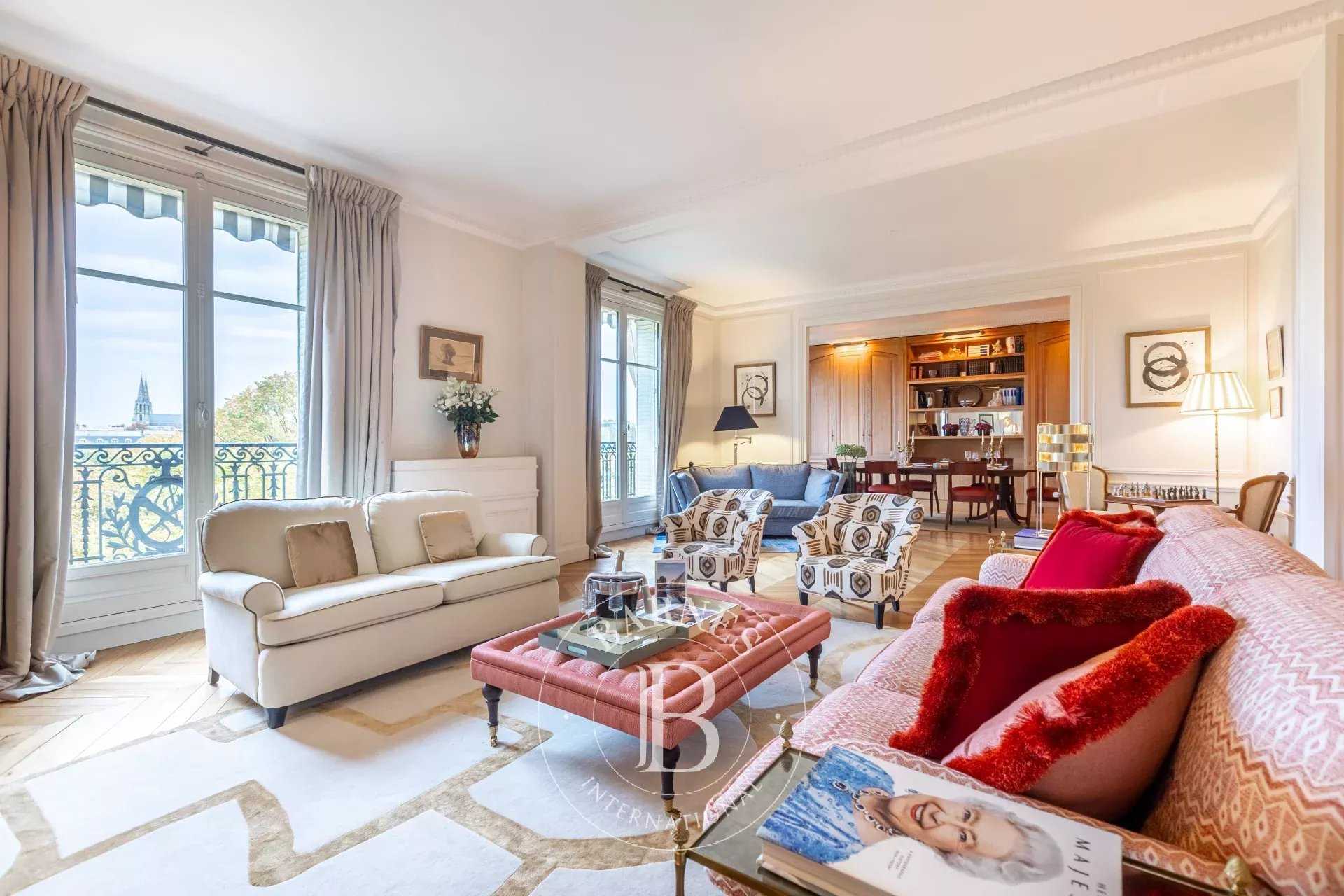 Apartment Paris 75007 - Ref 83404971