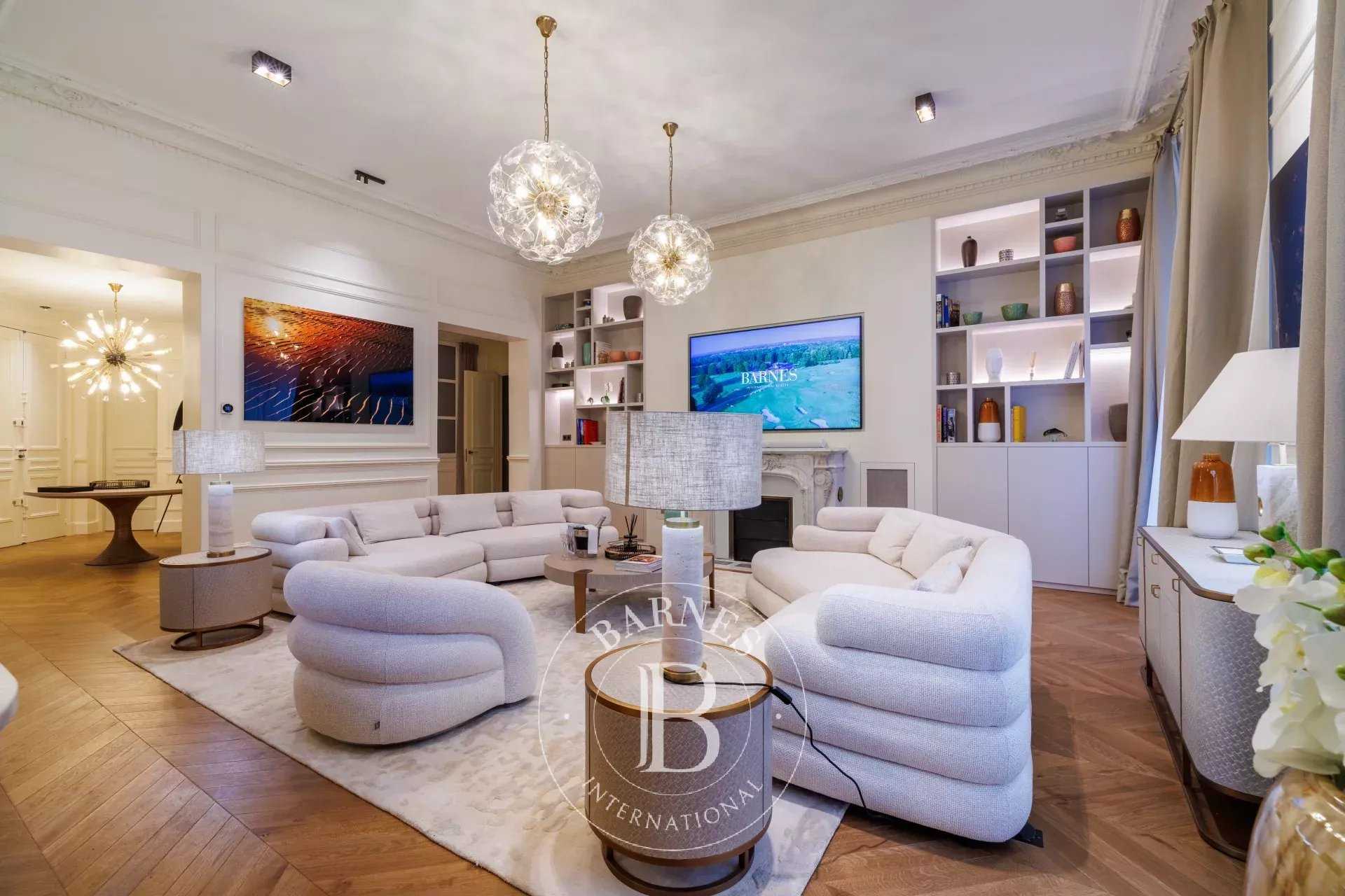 Appartement Paris 75008  -  ref 83483869 (picture 3)