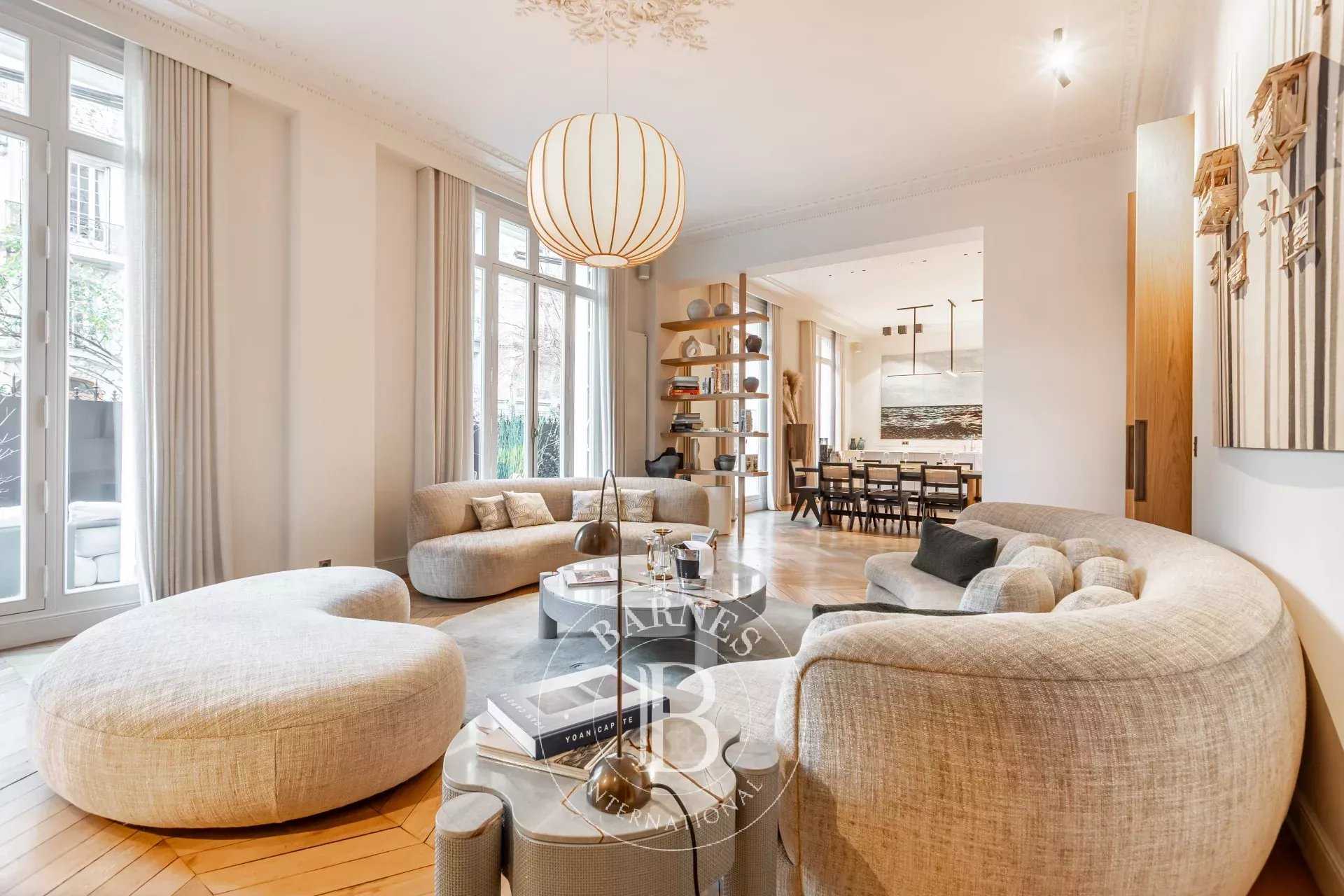 Duplex Paris 75007  -  ref 84001116 (picture 2)