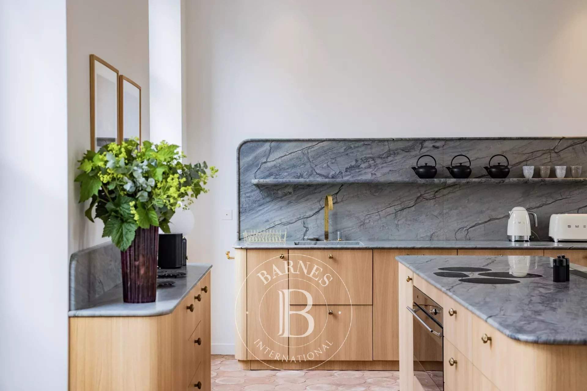 PARIS VIII - 3 BEDROOM APARTMENT -  6 GUESTS picture 6