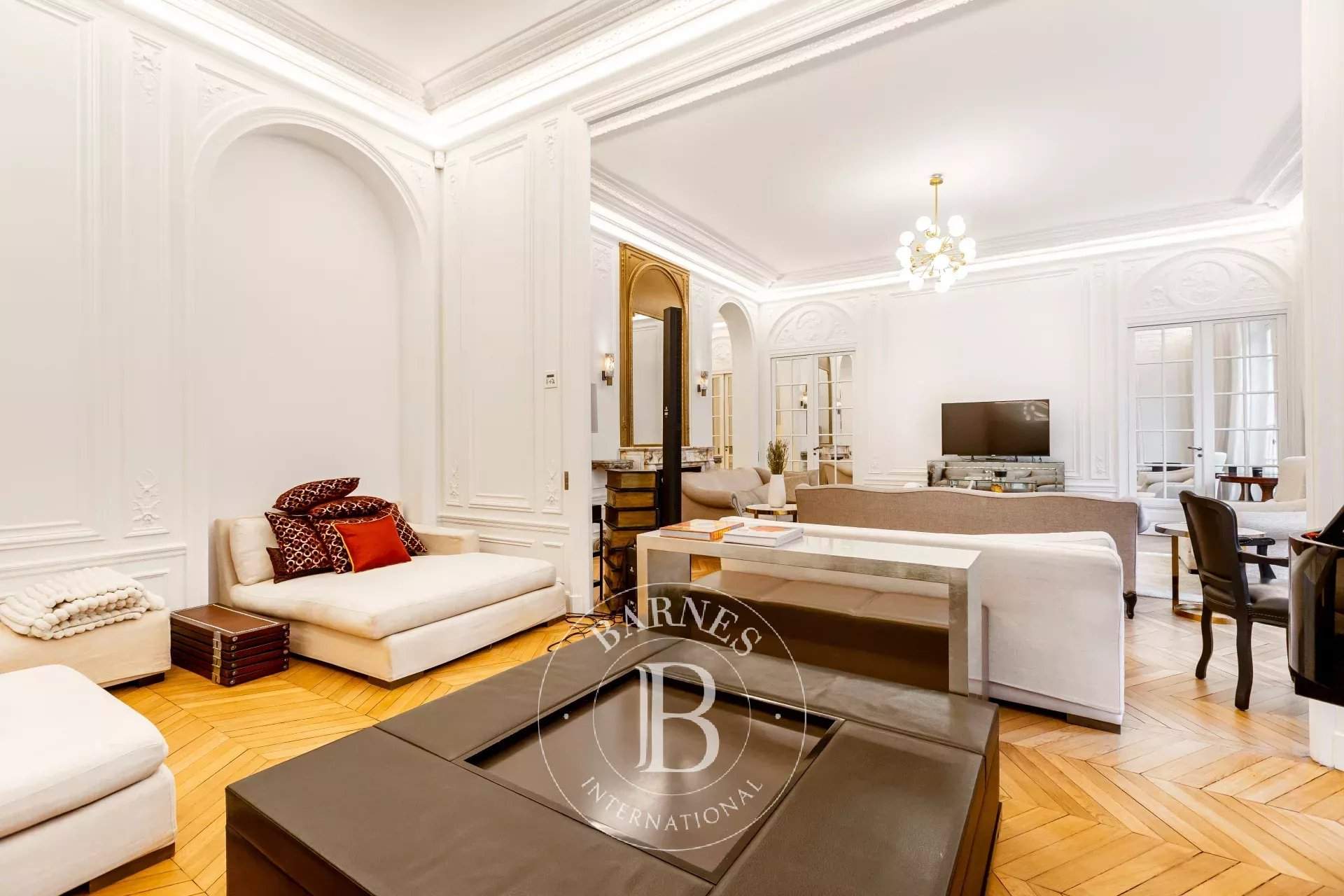 PARIS 16 - APARTMENT - 4/5 BEDROOMS picture 5