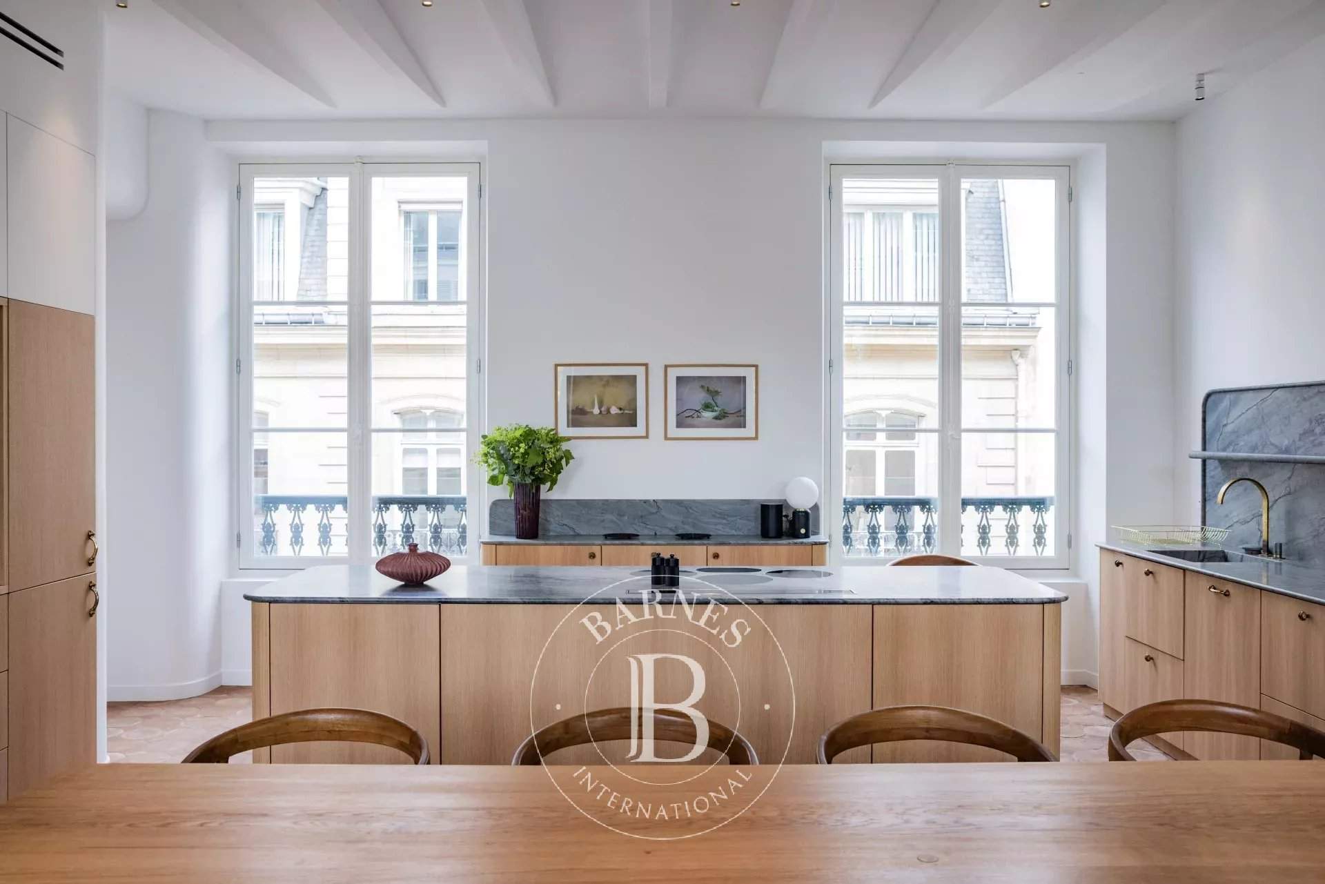 PARIS VIII - 3 BEDROOM APARTMENT -  6 GUESTS picture 5