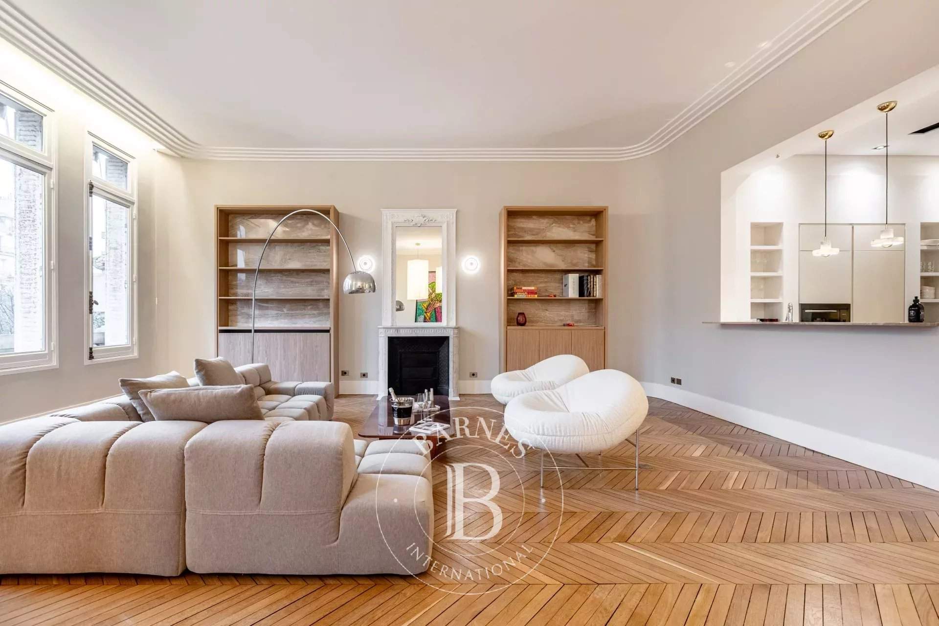 The short-term rental service at BARNES presents this property : picture 6