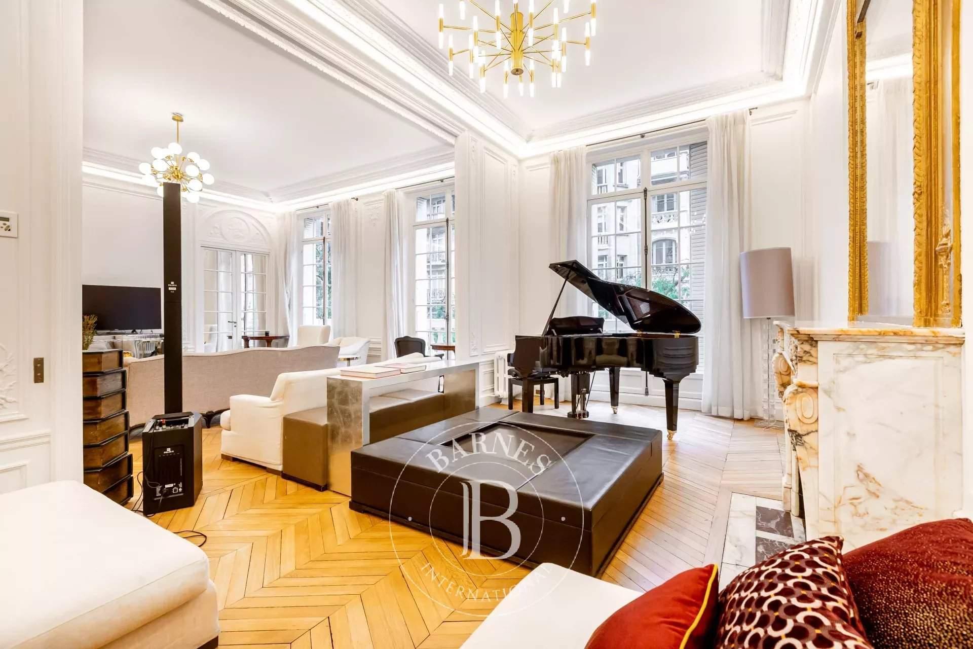 PARIS 16 - APARTMENT - 4/5 BEDROOMS picture 4