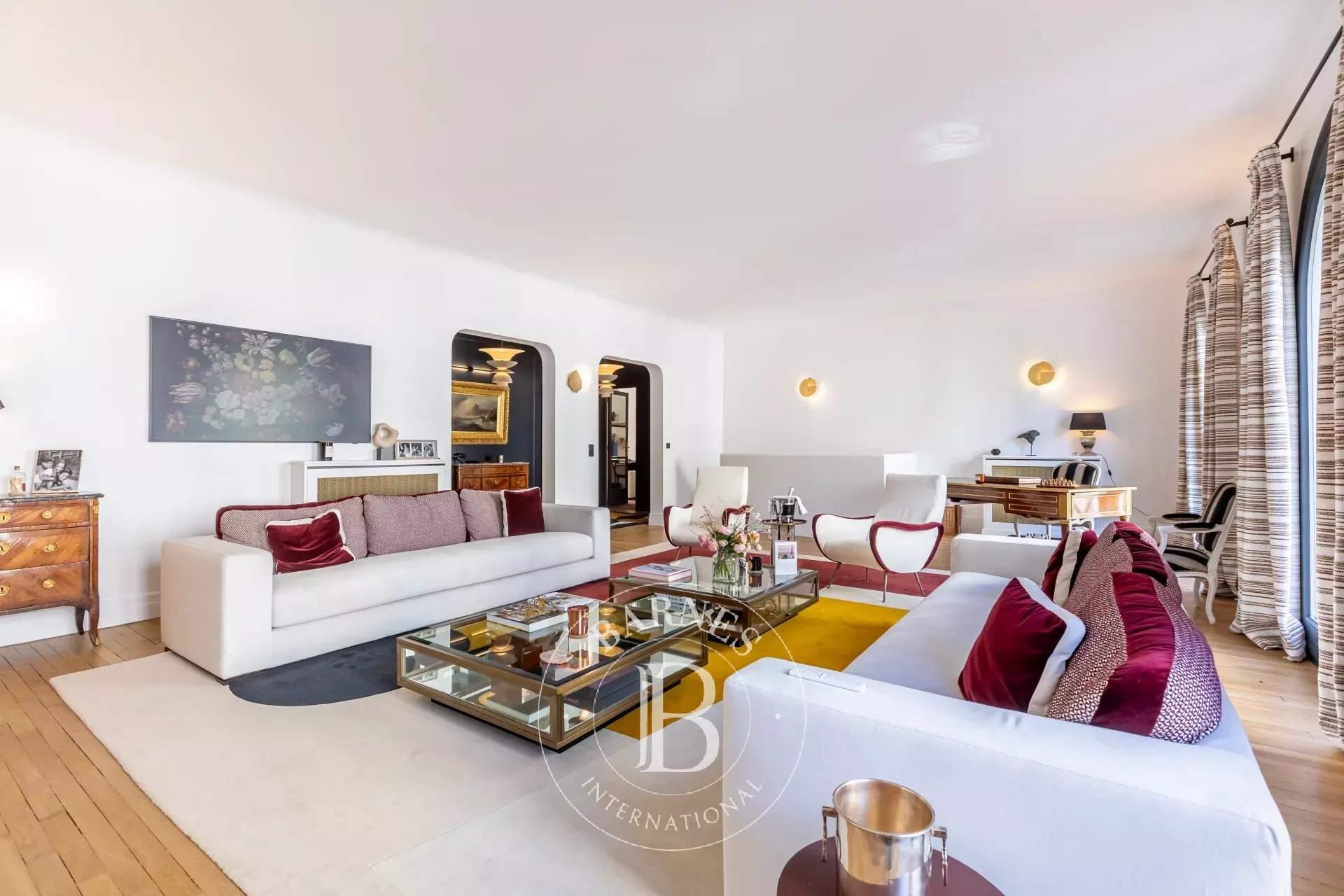 Paris  - Appartement  4 Chambres - picture 2