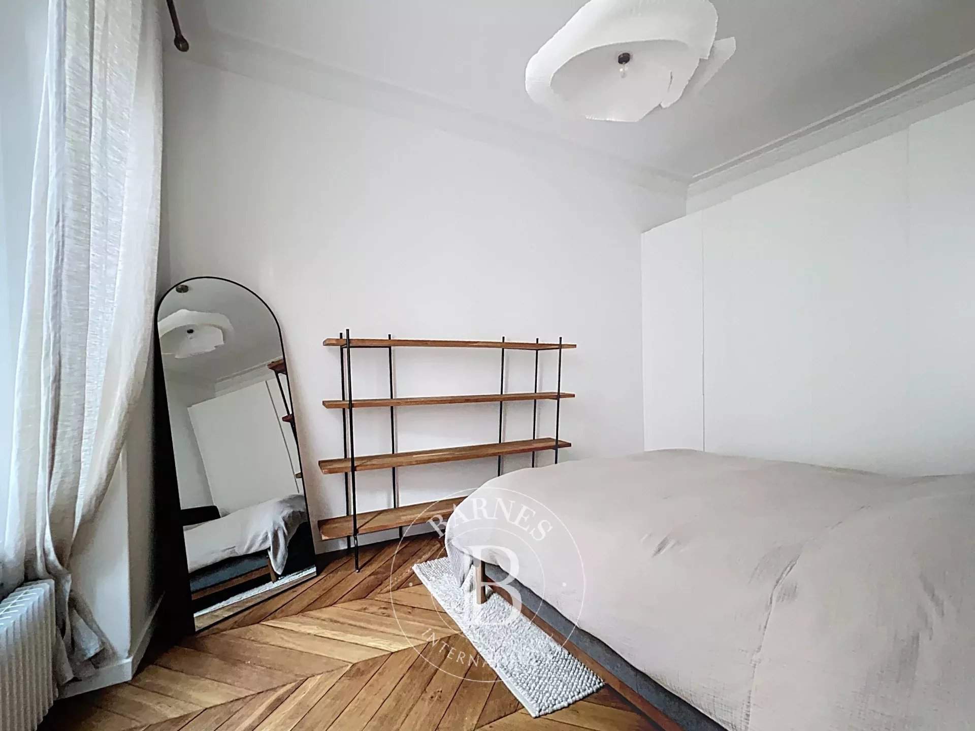 PARIS VII - FLAT - 2 BEDROOMS - 3 PEOPLE picture 4