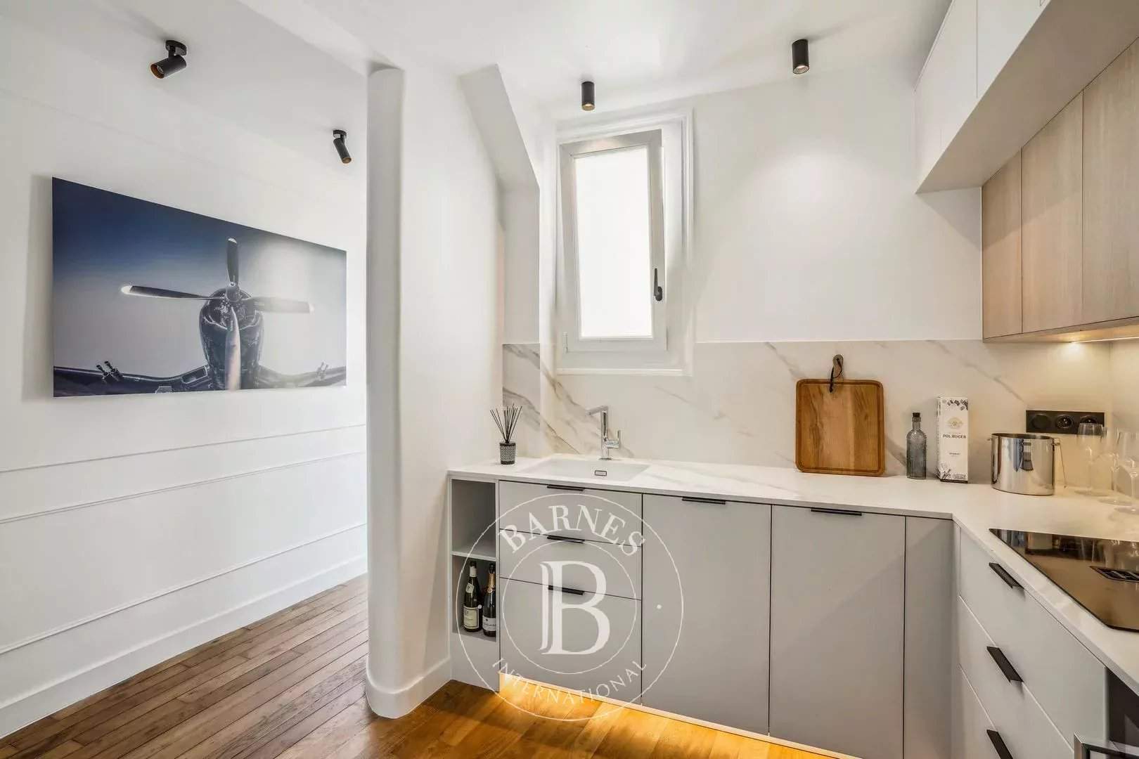 Paris 4th arrondissement - Dual-aspect apartment - 1 bedroom picture 6
