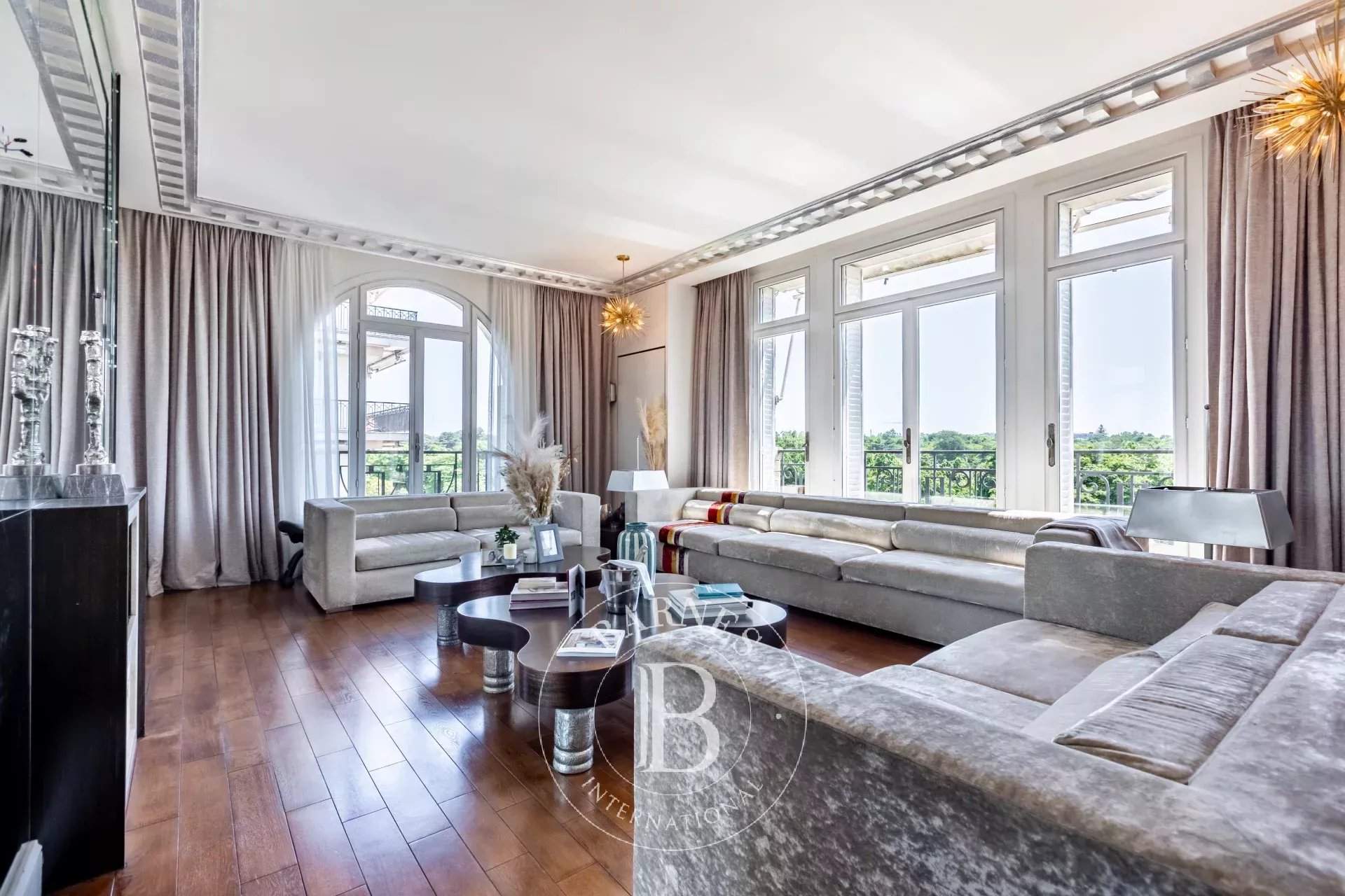 Neuilly-sur-Seine  - Apartment 4 Bedrooms - picture 2