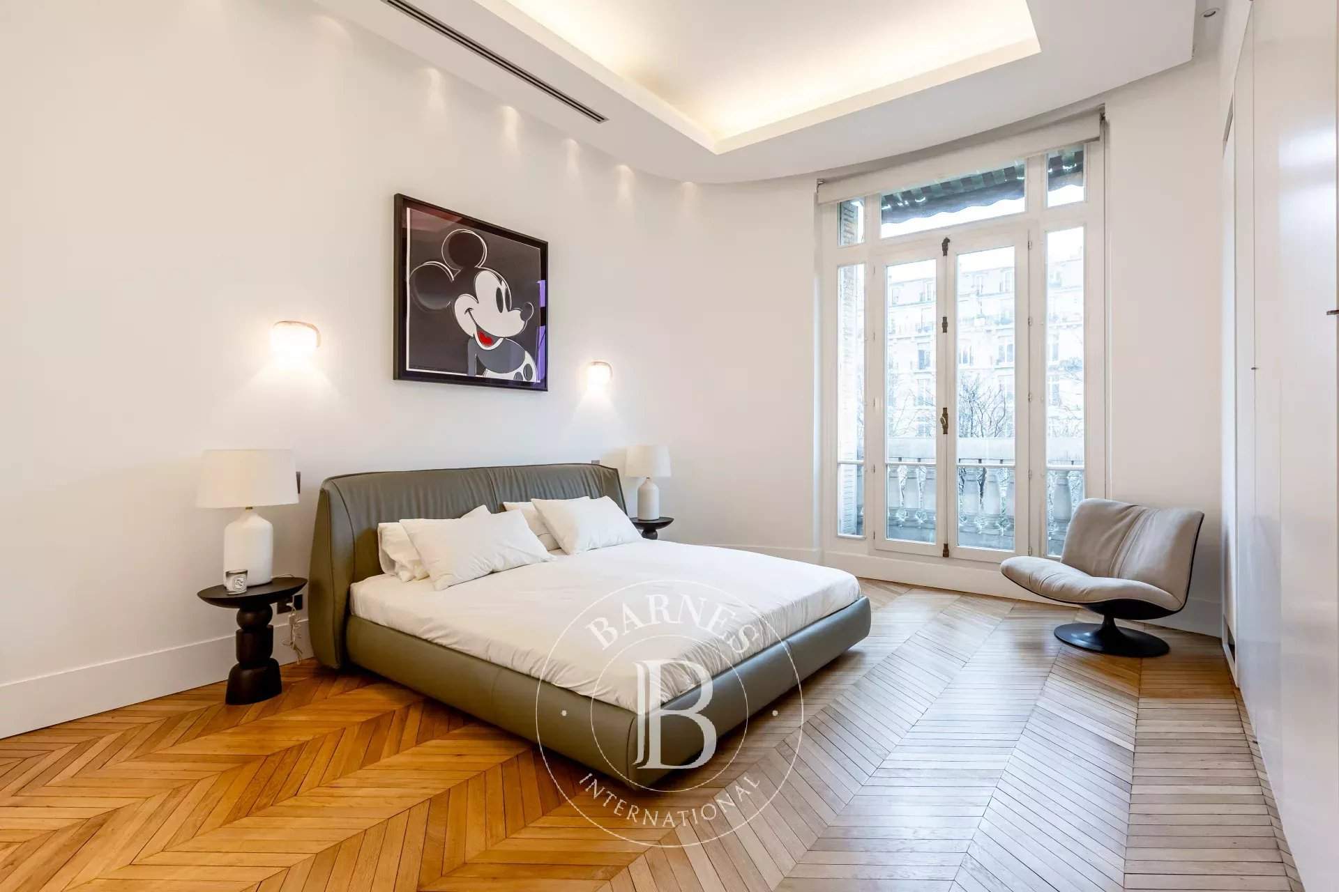 The short-term rental service at BARNES presents this property : picture 11