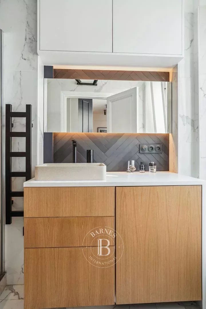 Paris 4th arrondissement - Dual-aspect apartment - 1 bedroom picture 9