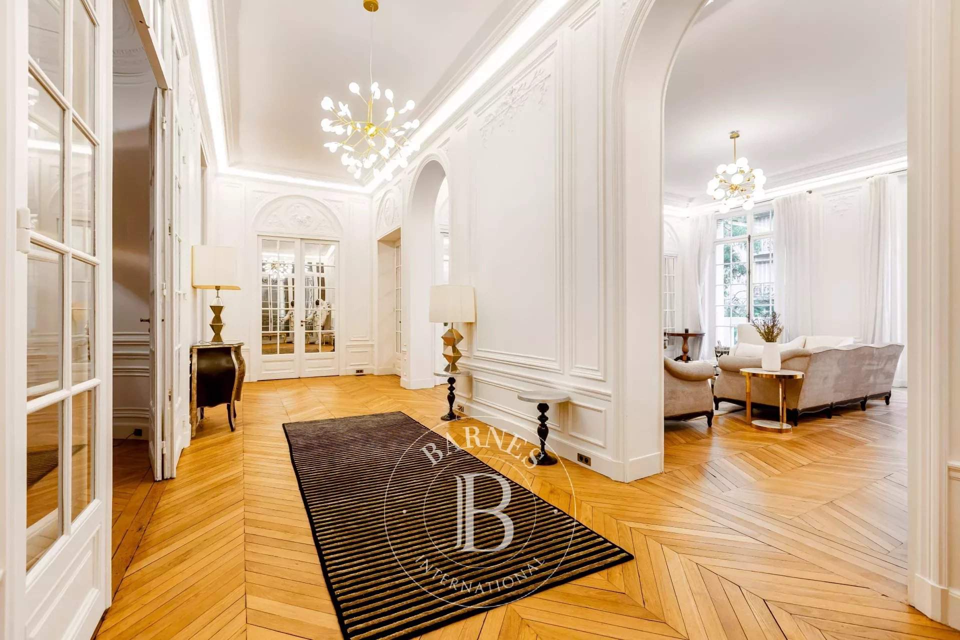 PARIS 16 - APARTMENT - 4/5 BEDROOMS picture 6