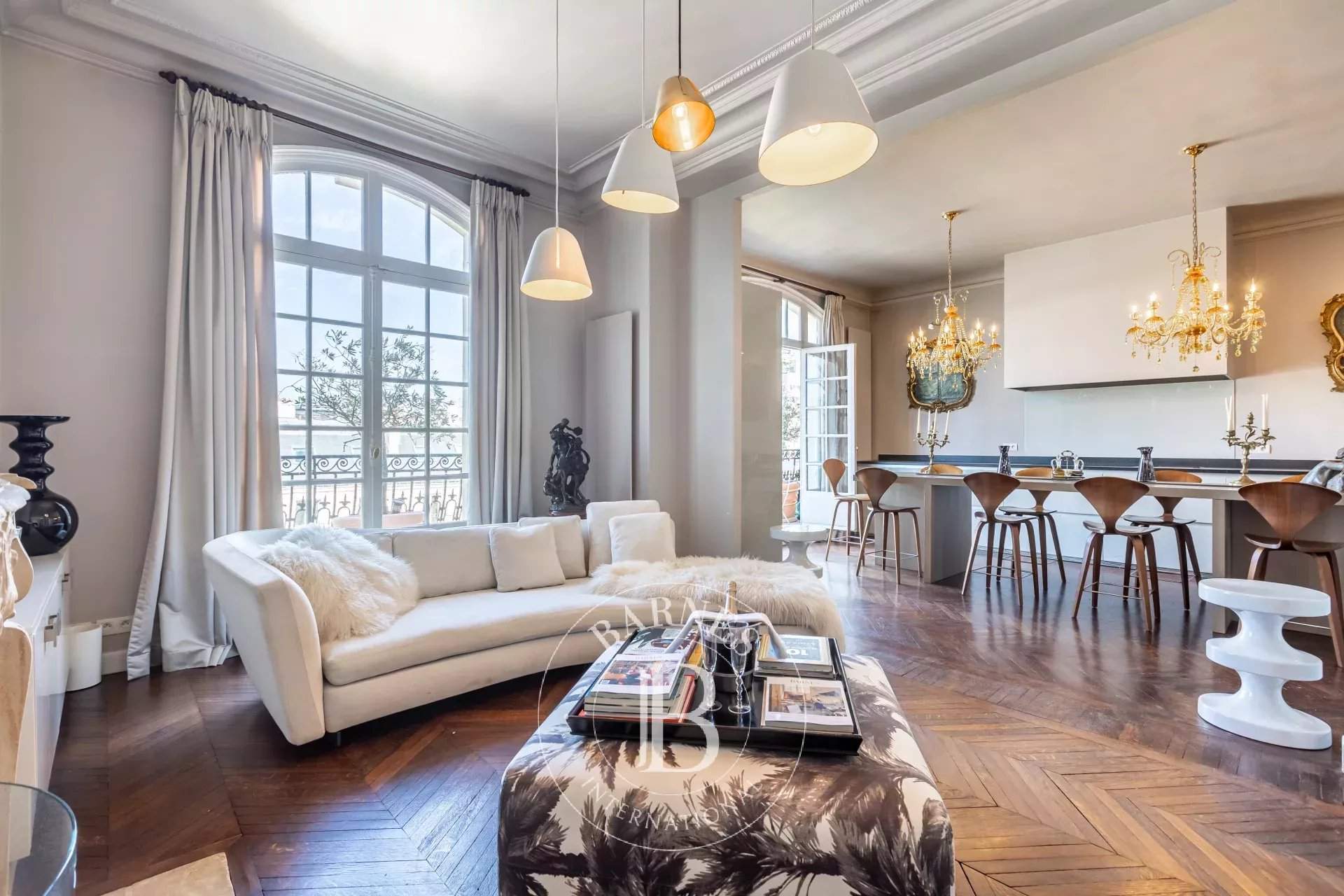 Paris  - Appartement  4 Chambres - picture 2