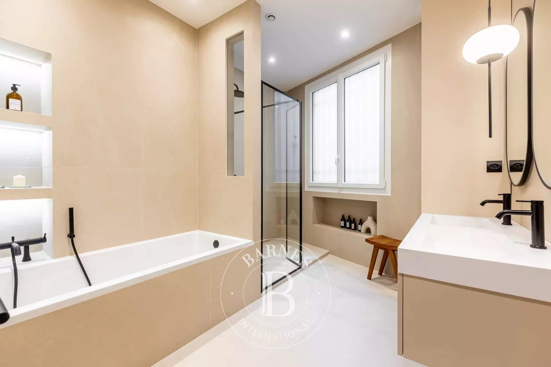 Paris  - Appartement  2 Chambres - picture 12