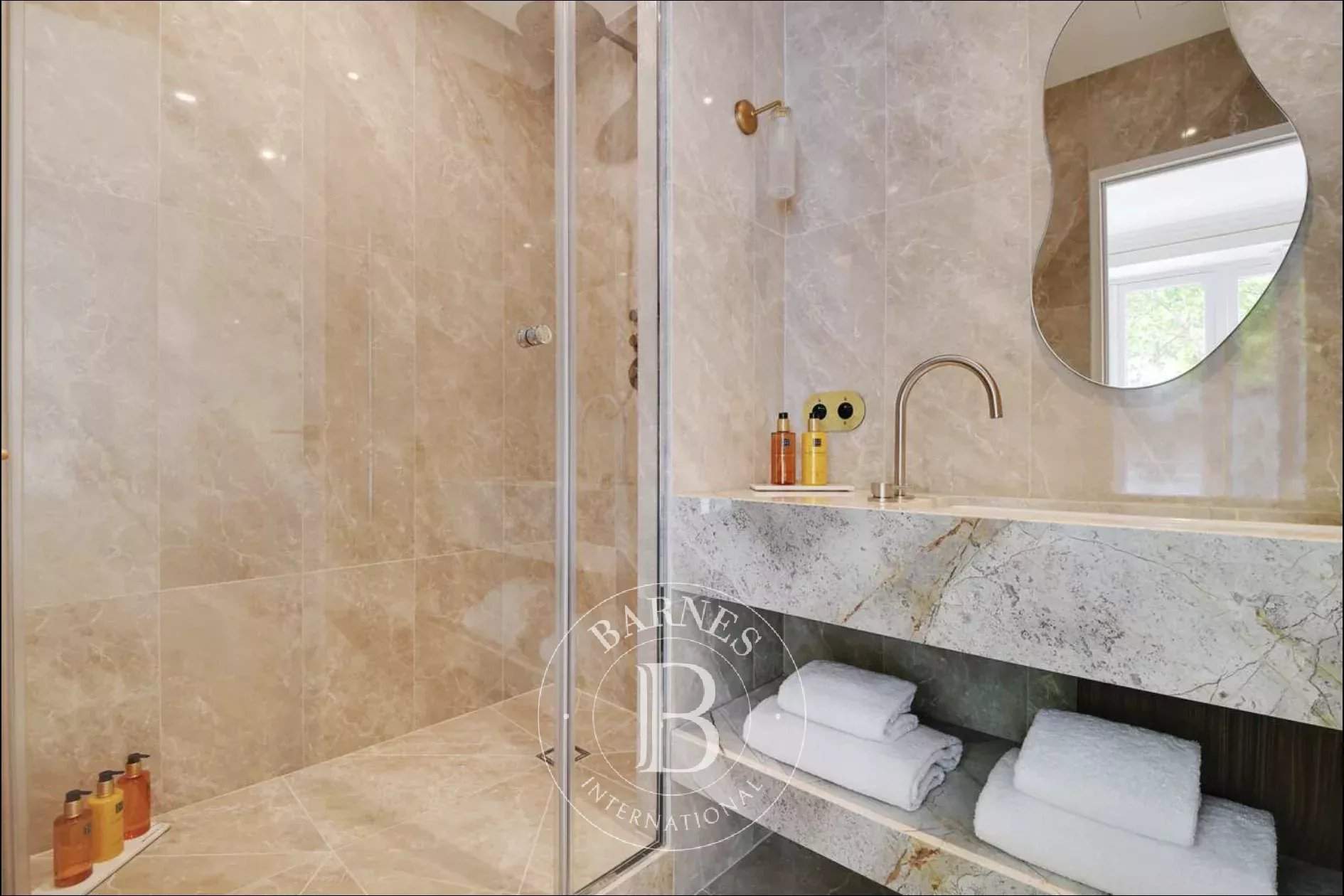 PARIS VI - APARTMENT - 3 BEDROOMS - 6 ADULTS picture 14