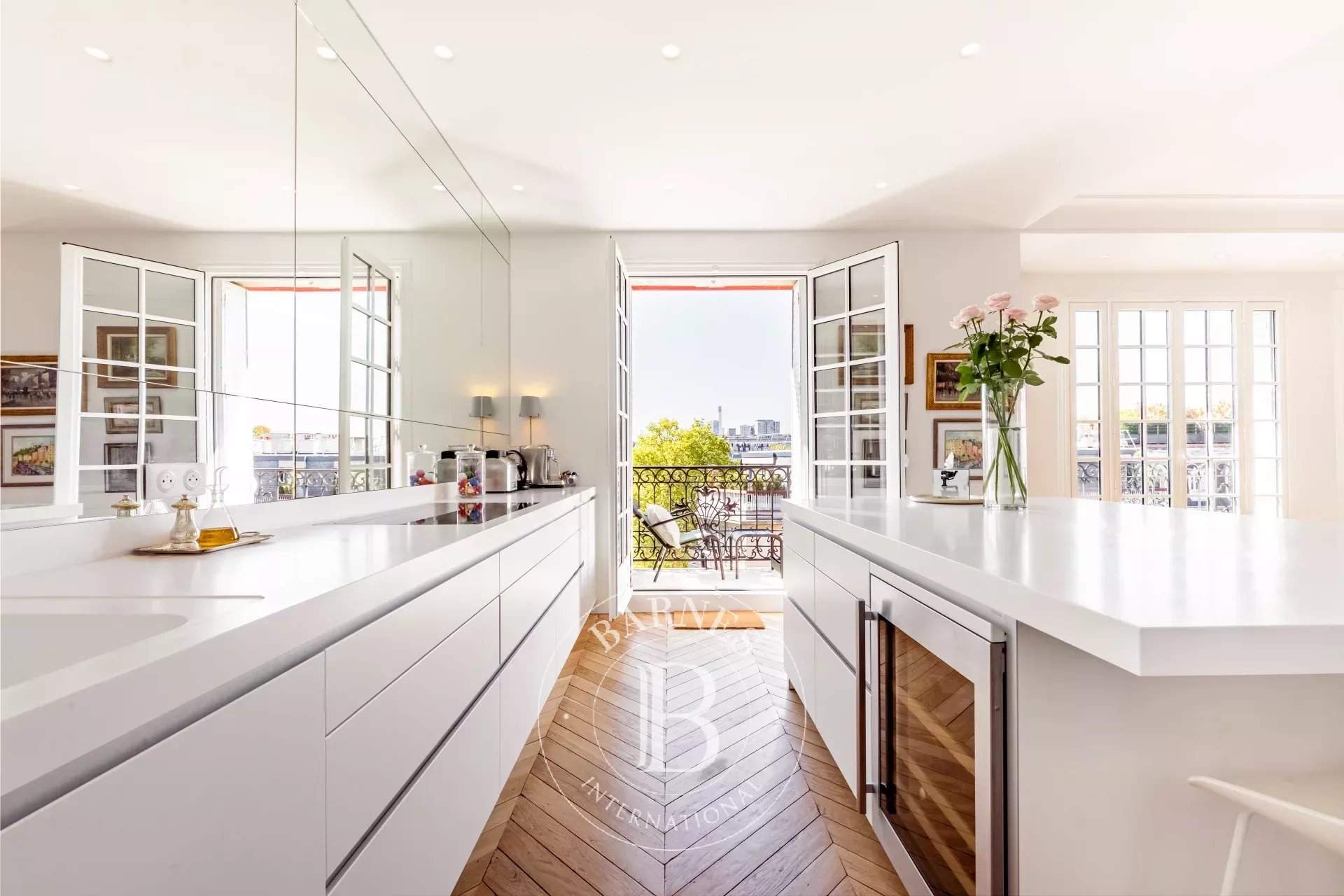 Paris  - Appartement  4 Chambres - picture 12