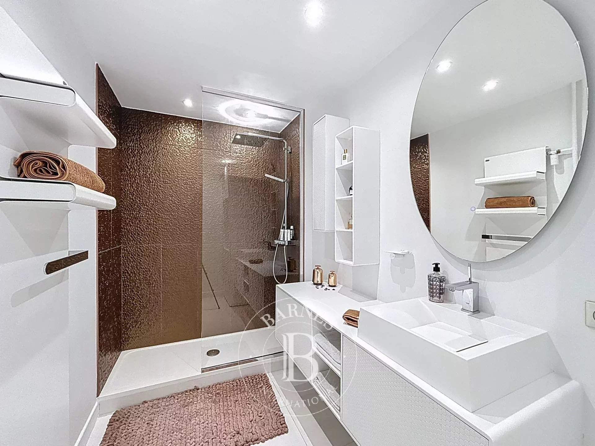 The short-term rental service at BARNES presents this property : picture 7