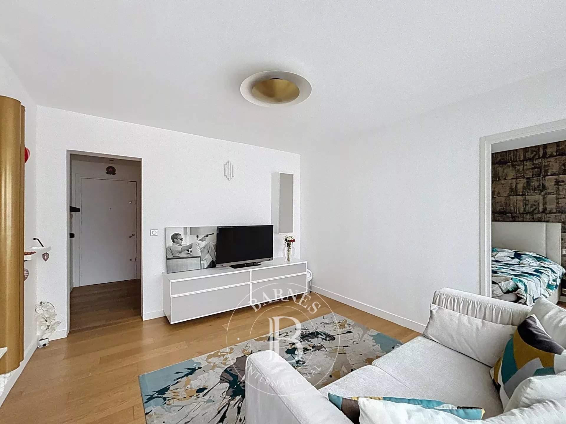 The short-term rental service at BARNES presents this property : picture 2