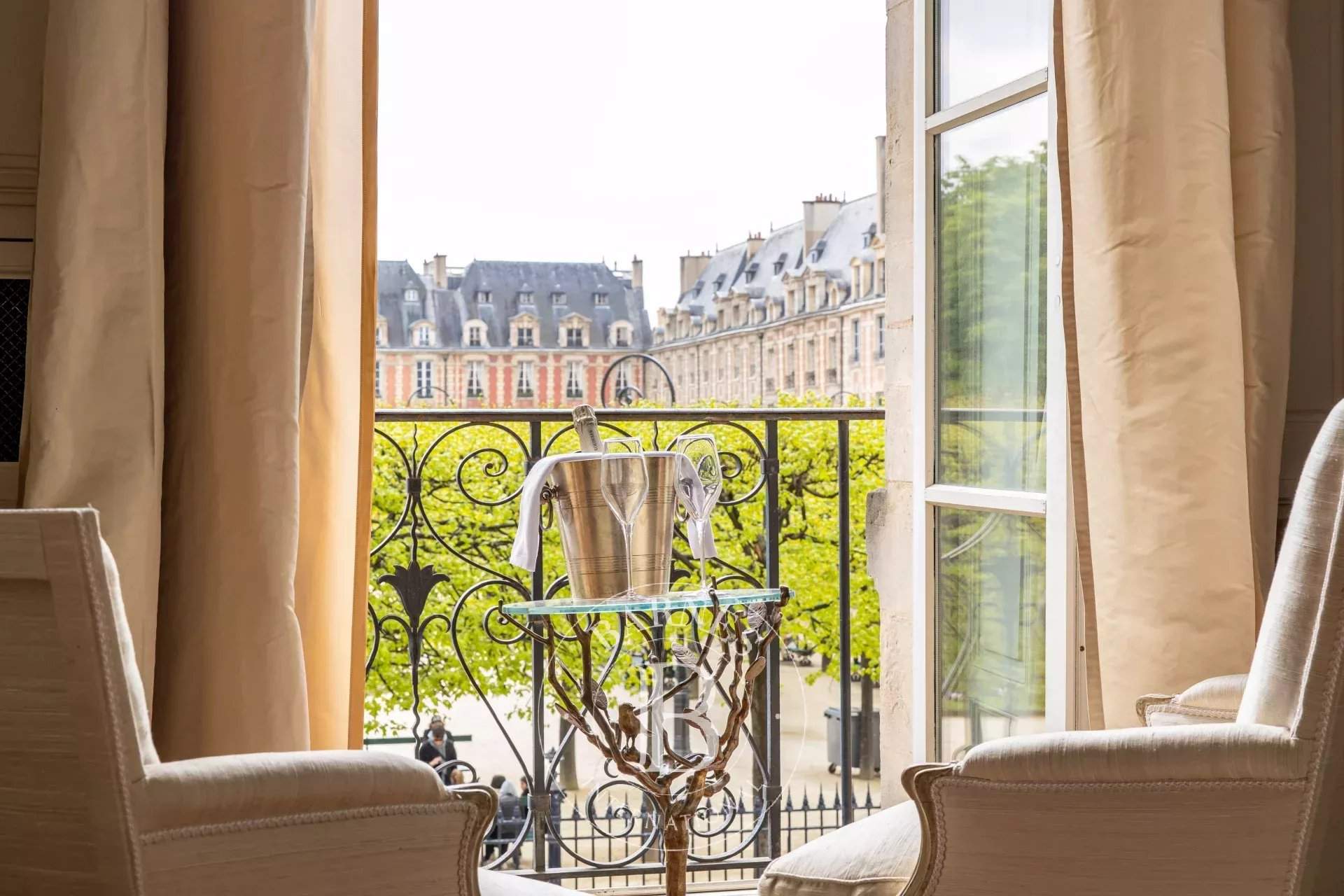 Paris  - Appartement  3 Chambres - picture 12