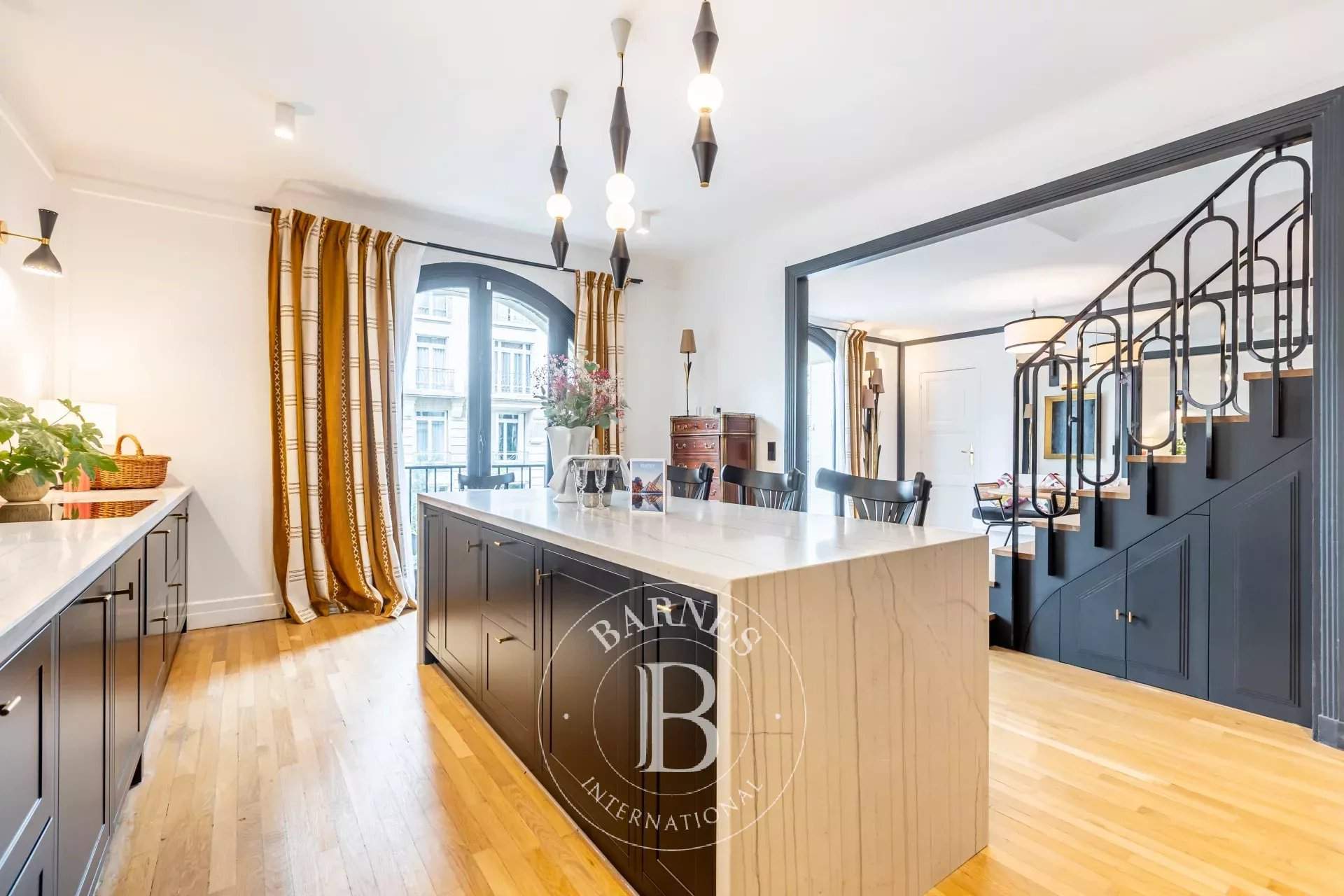 Paris  - Appartement  4 Chambres - picture 12