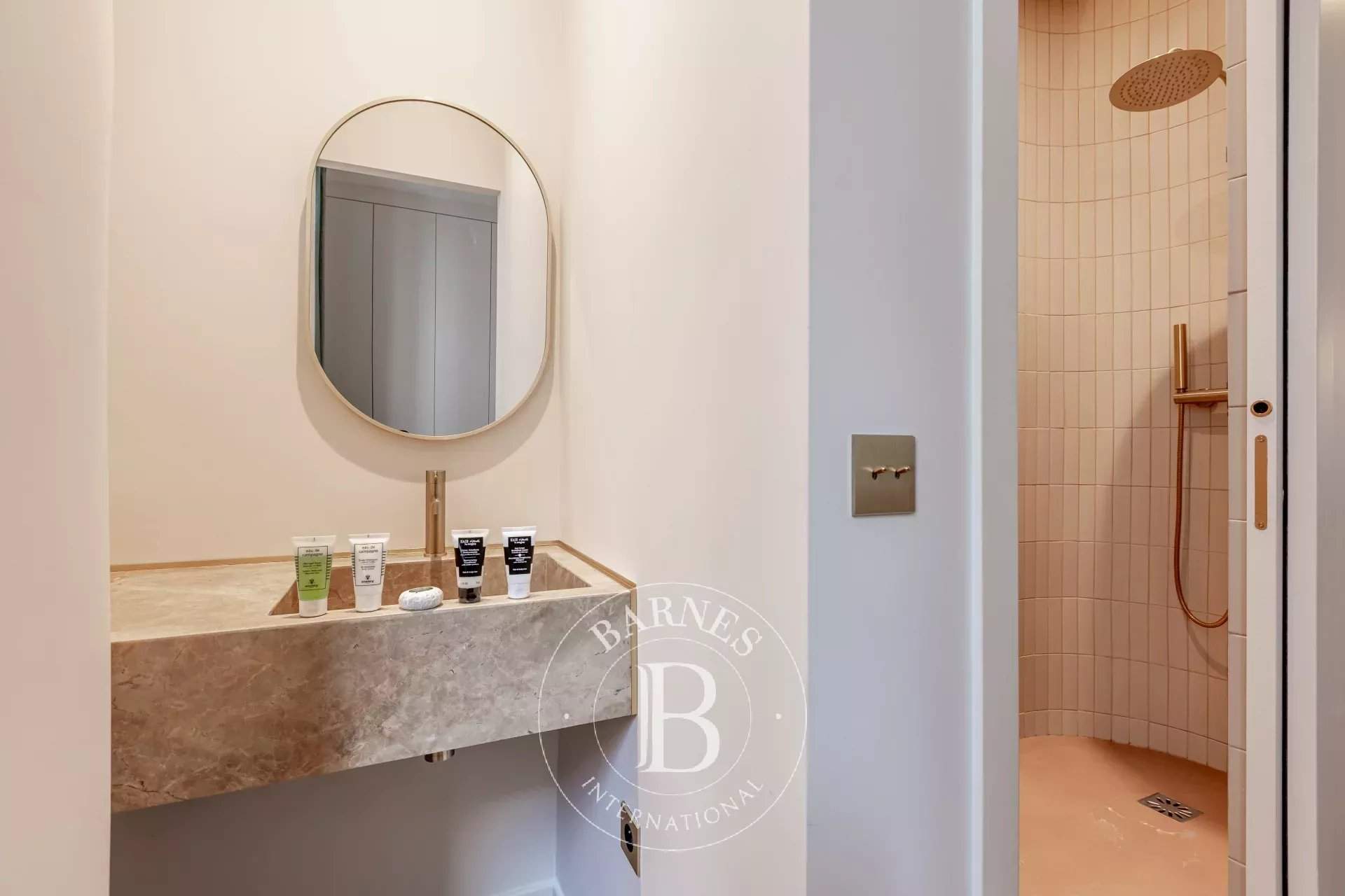 Paris  - Appartement  2 Chambres - picture 17