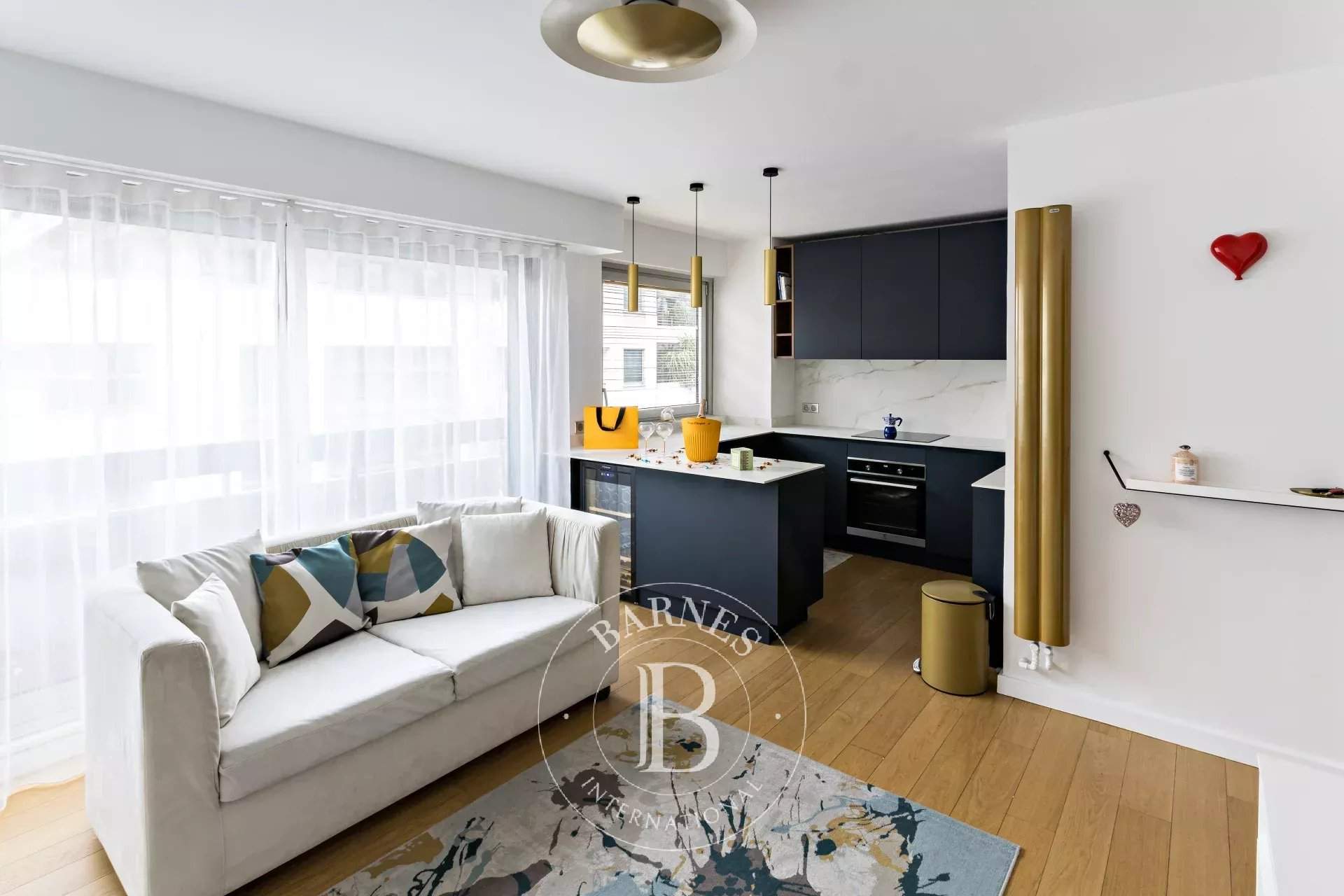 The short-term rental service at BARNES presents this property : picture 1