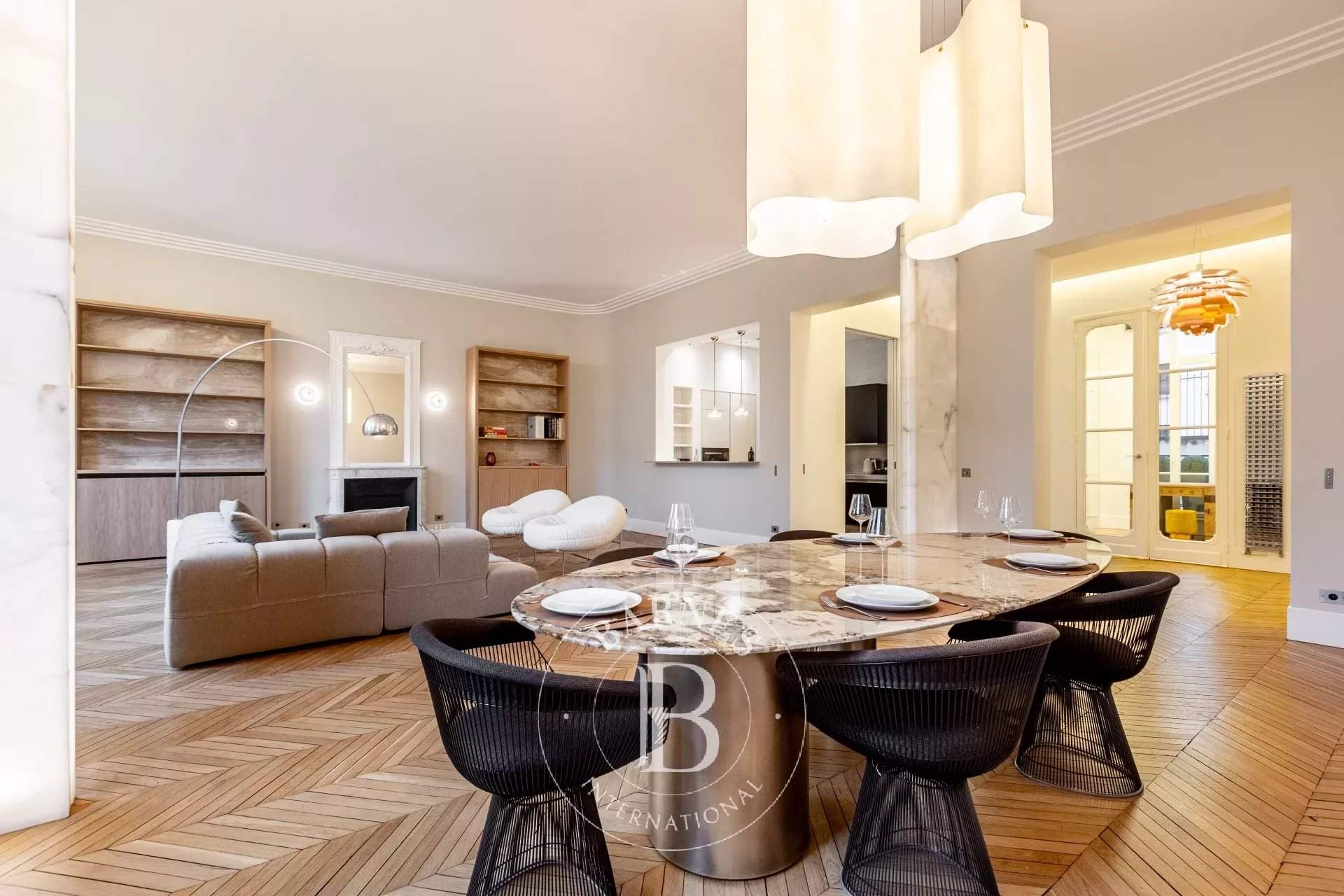 The short-term rental service at BARNES presents this property : picture 5