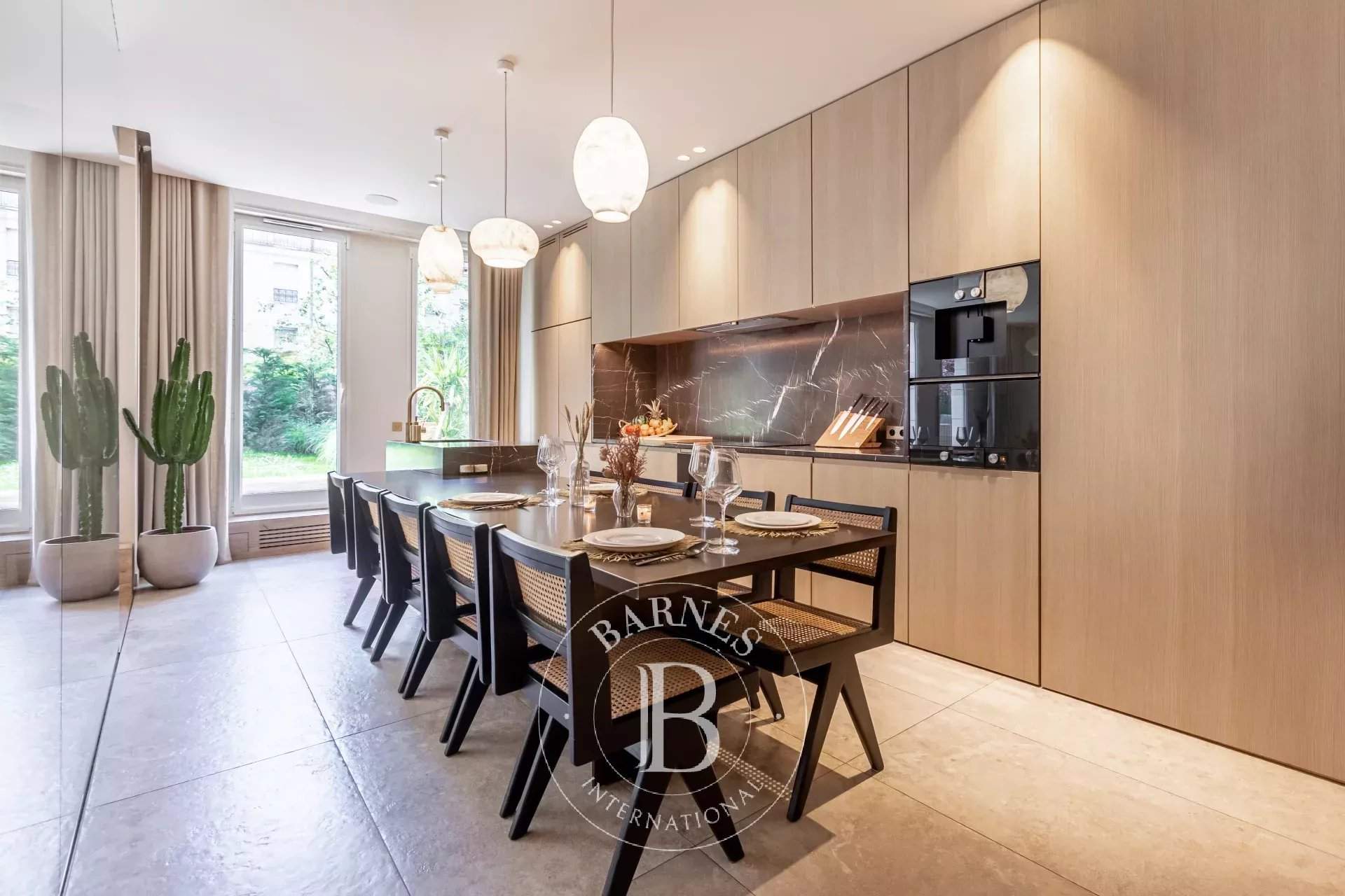 Paris  - Triplex  6 Chambres - picture 5