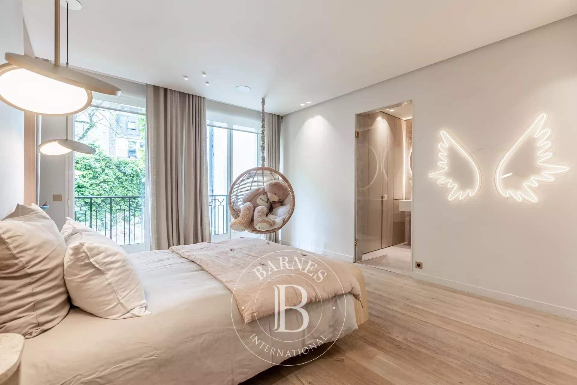 Paris  - Triplex  6 Chambres - picture 13