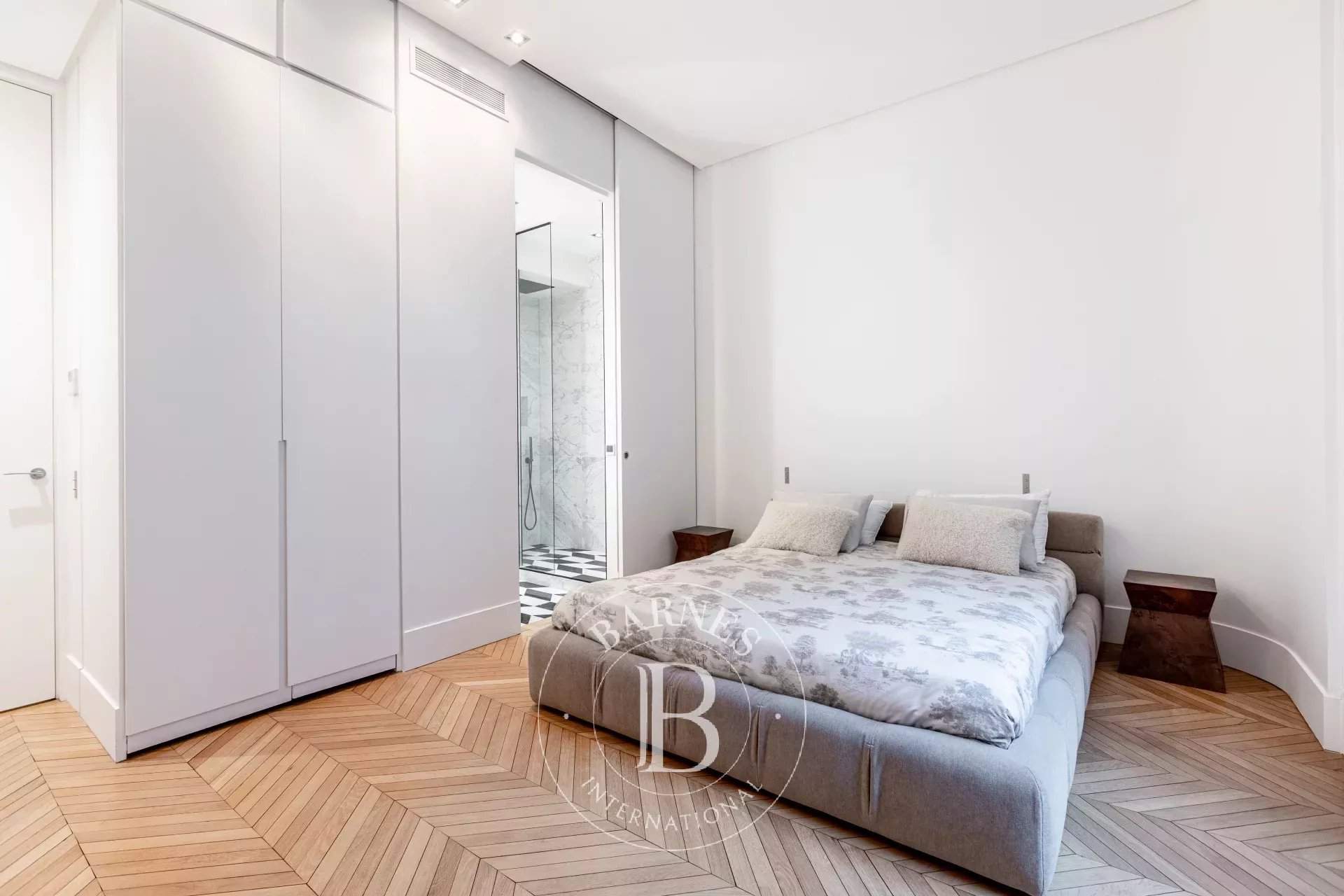 The short-term rental service at BARNES presents this property : picture 16