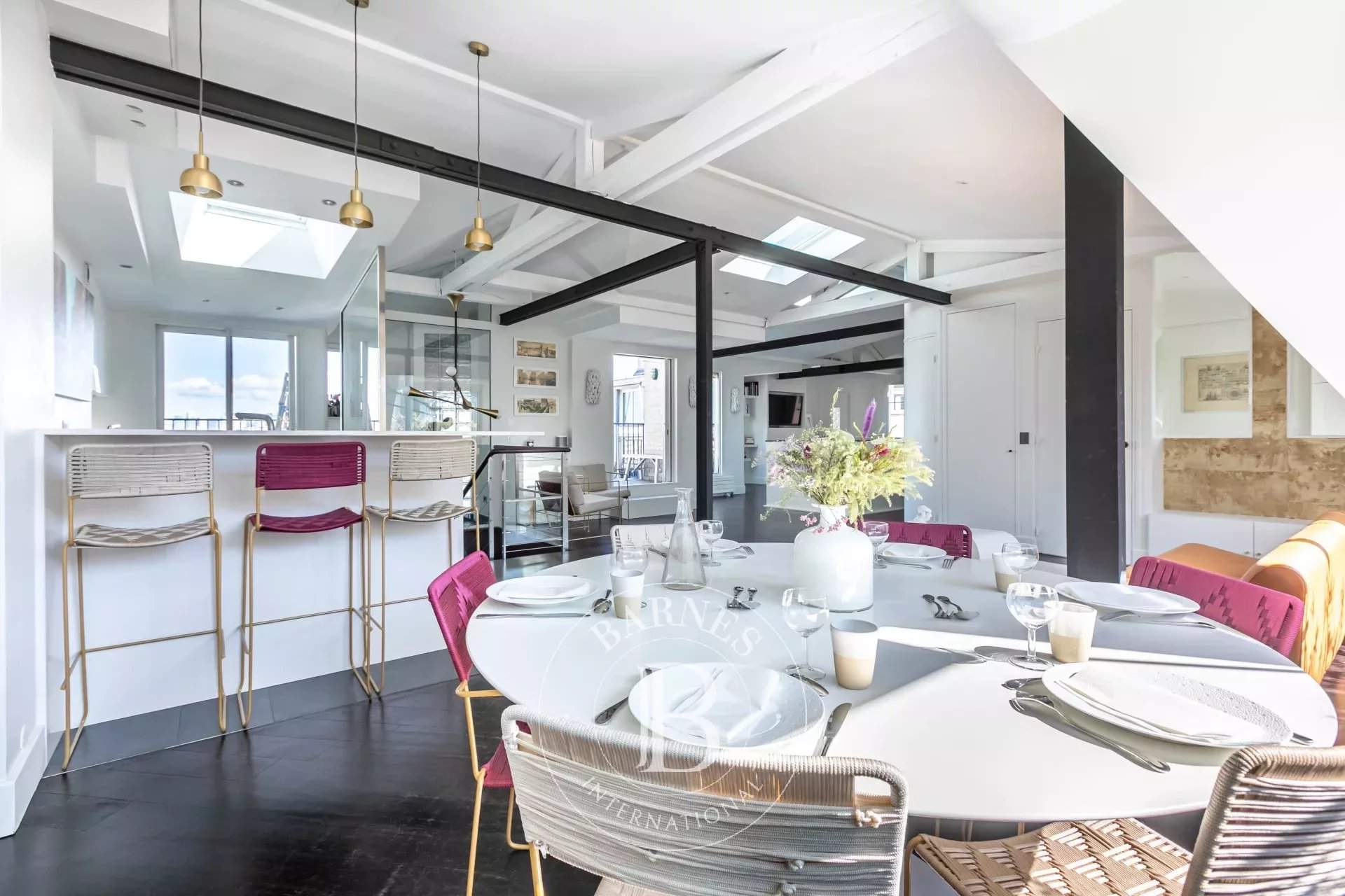 Paris  - Appartement  2 Chambres - picture 2