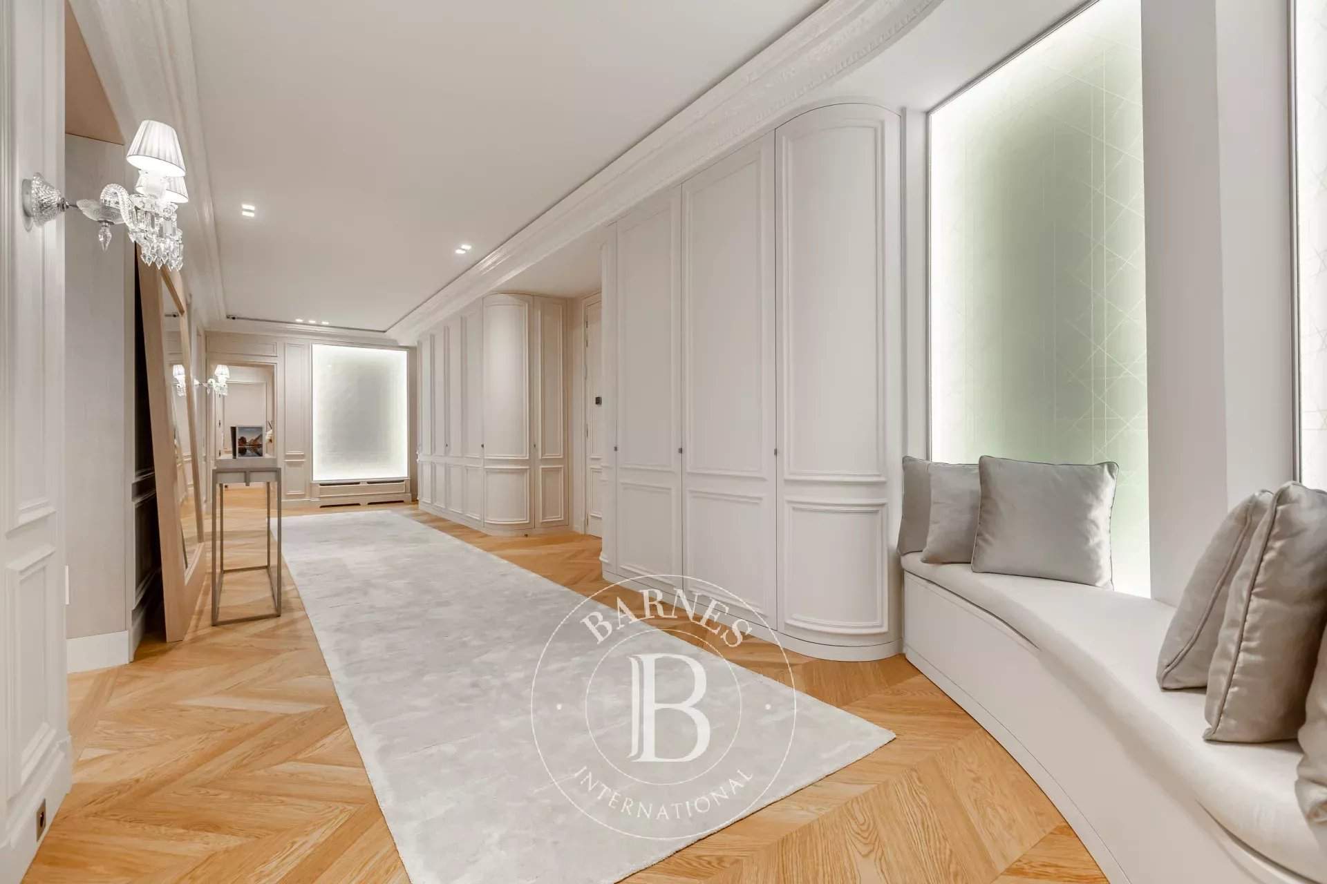 PARIS 08 - APPARTMENT - 5 BEDROOMS picture 6