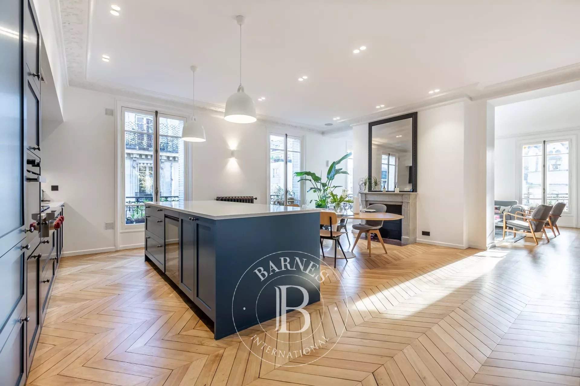 Paris  - Appartement  3 Chambres - picture 12