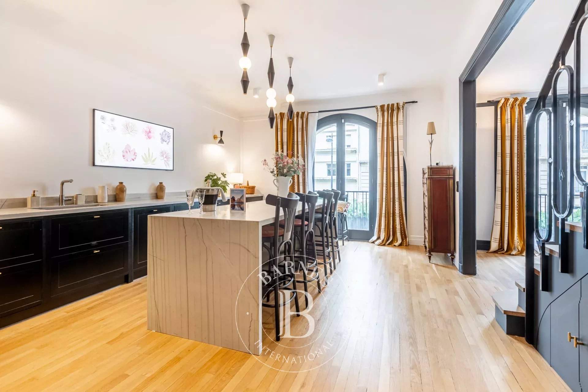 Paris  - Appartement  4 Chambres - picture 11