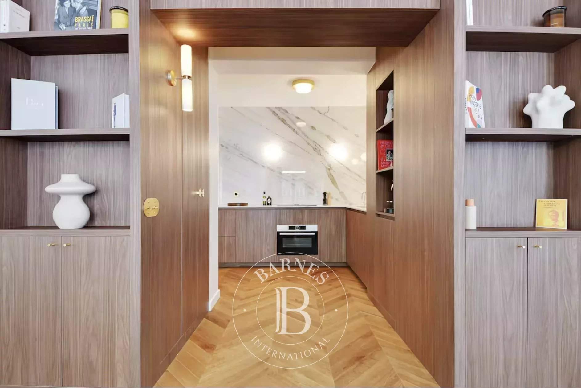 PARIS VI - APARTMENT - 3 BEDROOMS - 6 ADULTS picture 3