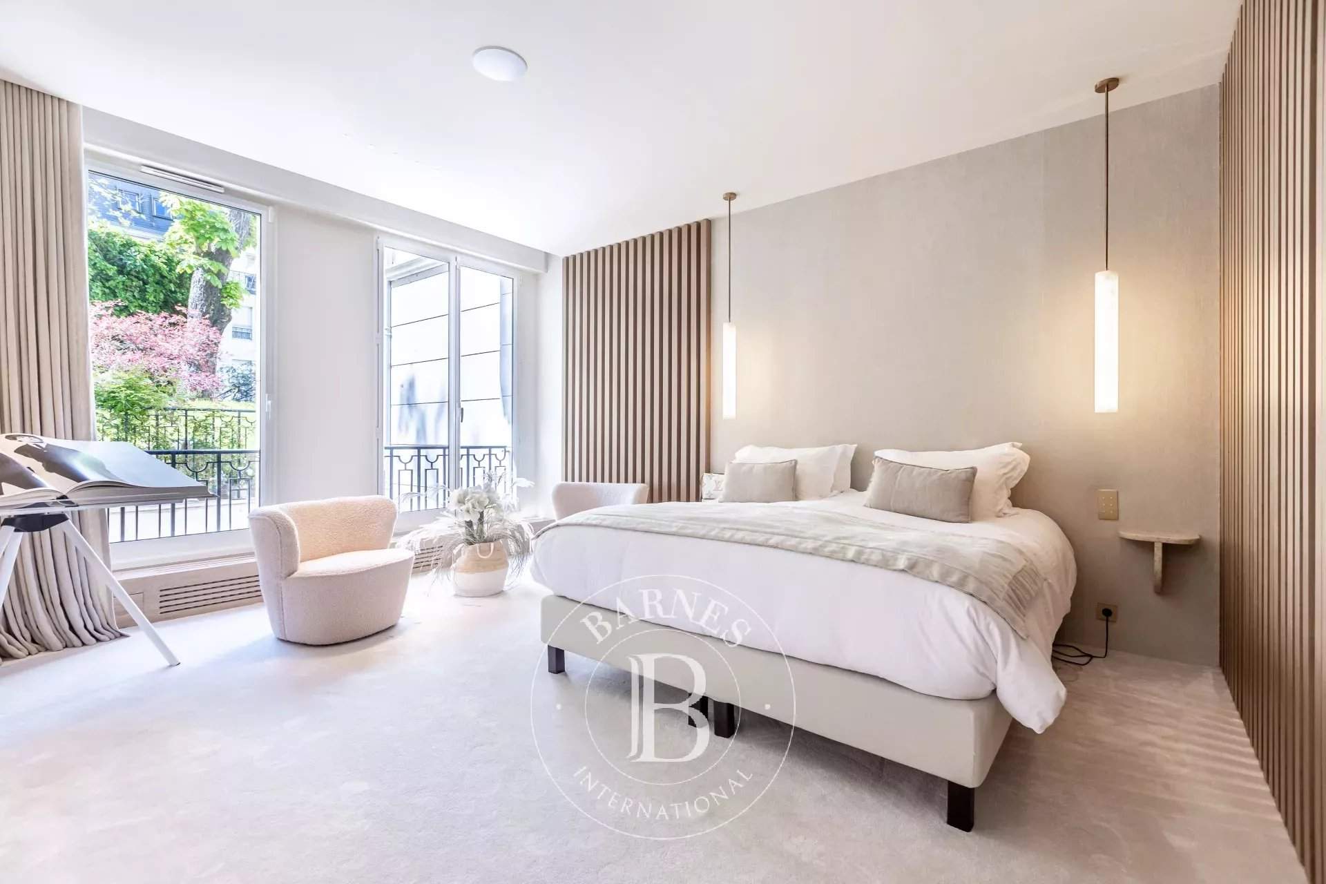 Paris  - Triplex  6 Chambres - picture 6