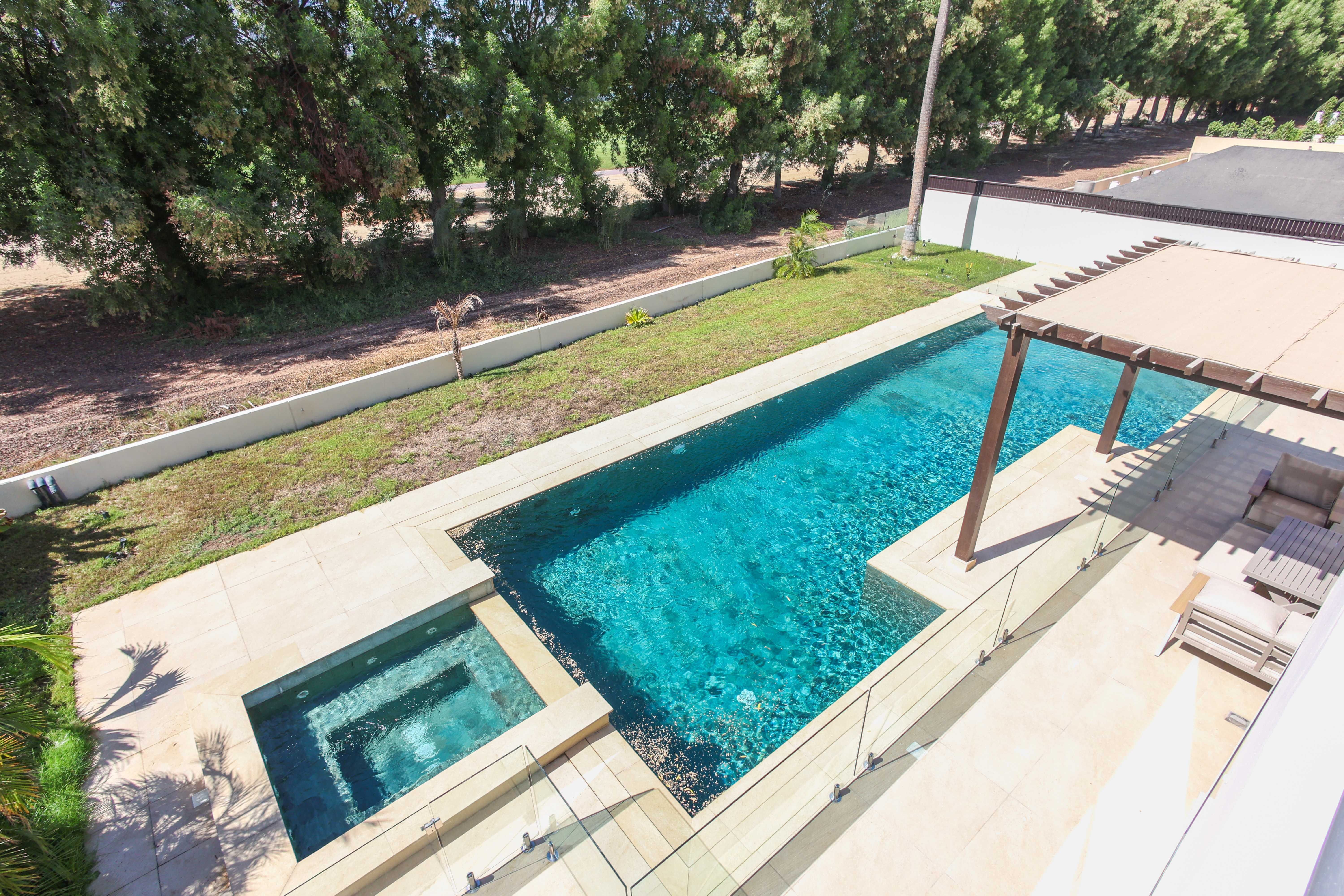 The Lakes  - Villa 6 Bedrooms