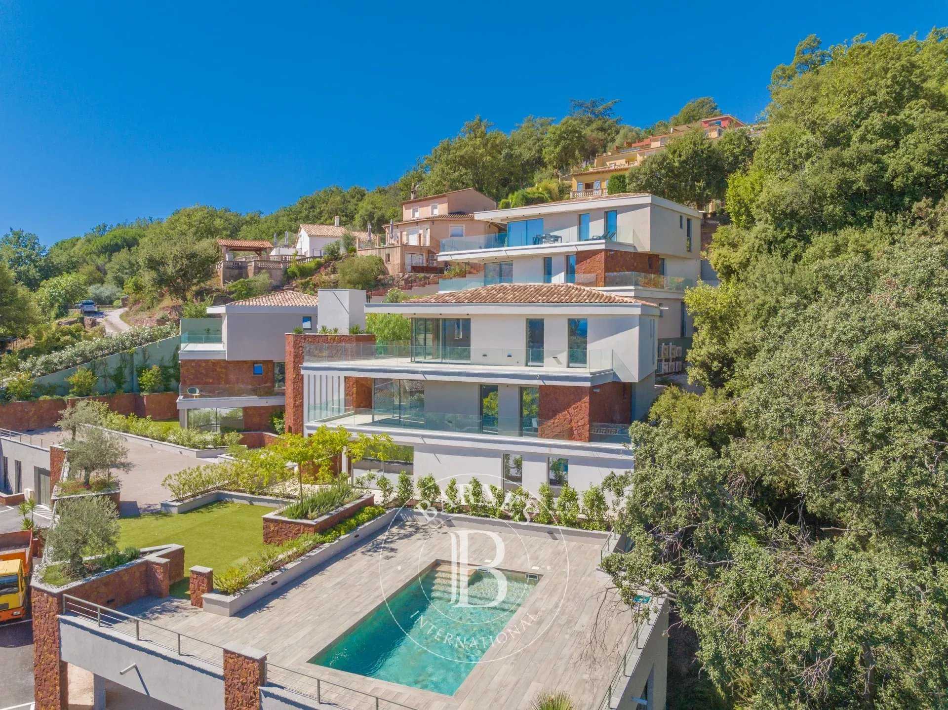 Mandelieu-la-Napoule  - Appartement 3 Pièces 2 Chambres