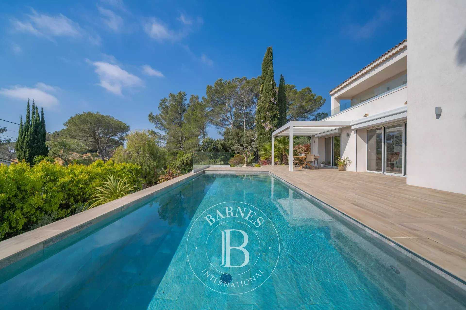 Saint-Raphaël  - Villa 9 Pi&egrave;ces 4 Chambres