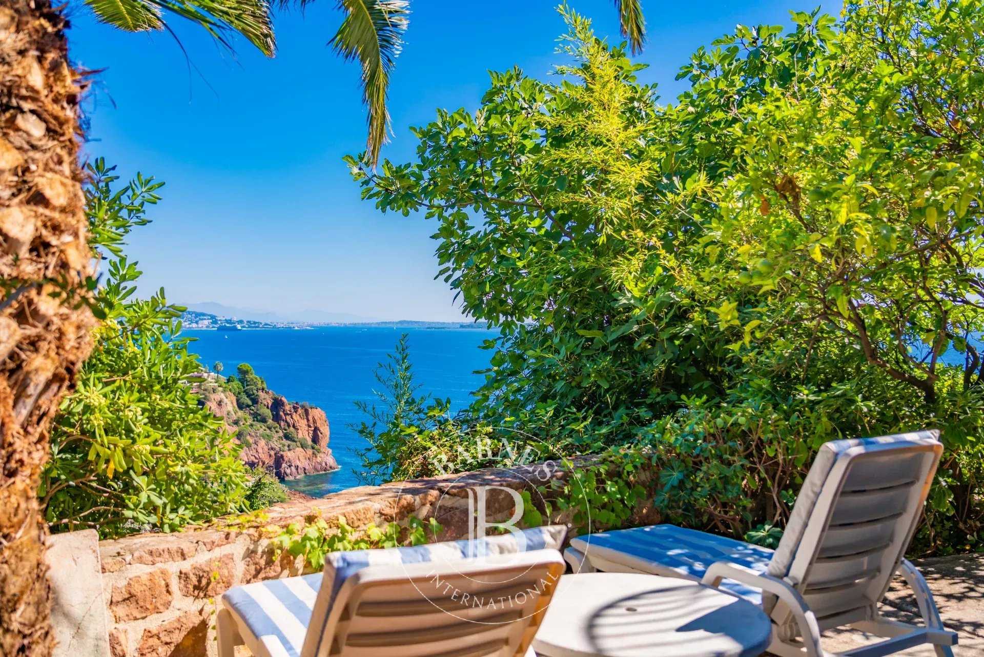 Théoule-sur-Mer  - Villa 12 Pi&egrave;ces 7 Chambres