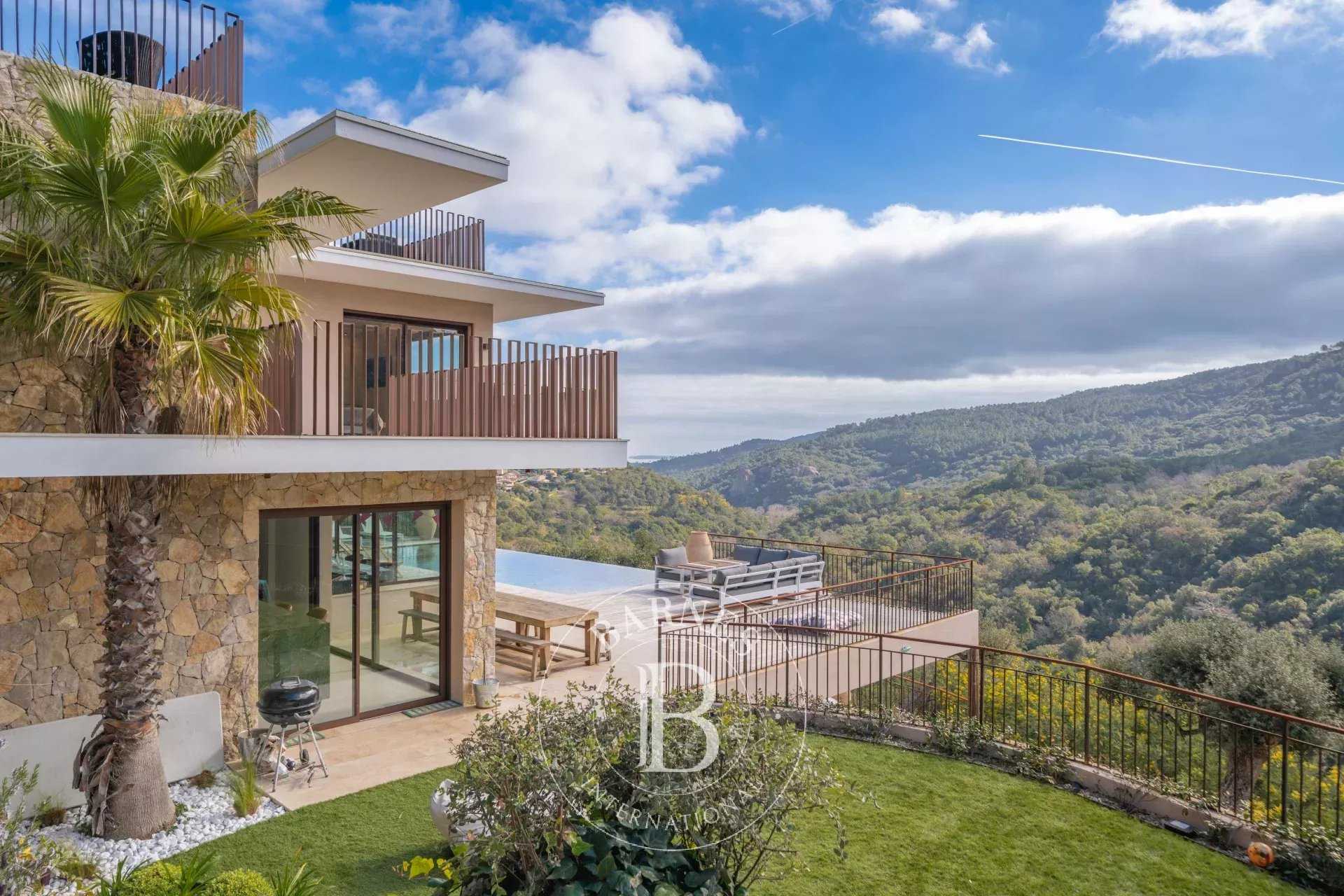 Mandelieu-la-Napoule  - Villa 5 Bedrooms