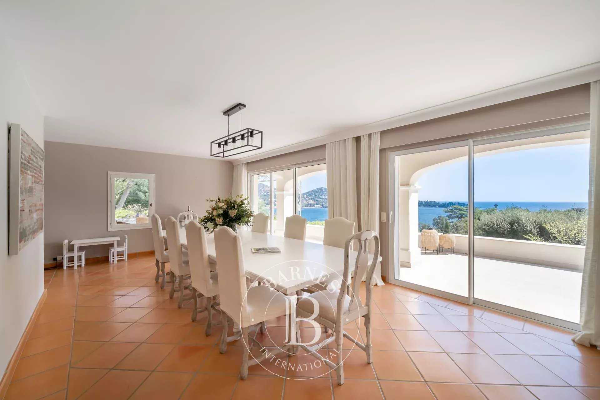 Agay  - Villa 5 Bedrooms