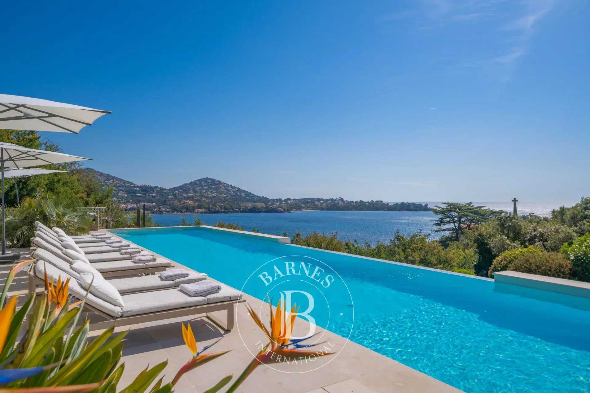 SAINT-RAPHAËL - VILLA PROVENCALE - VUE PANORAMIQUE picture 20