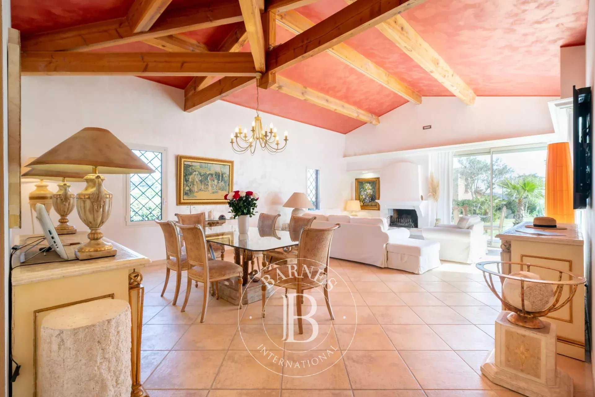 Mandelieu-la-Napoule  - Maison 4 Pièces 3 Chambres