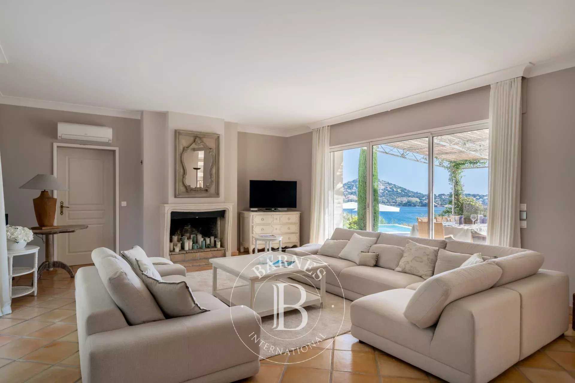 Agay  - Villa 5 Bedrooms