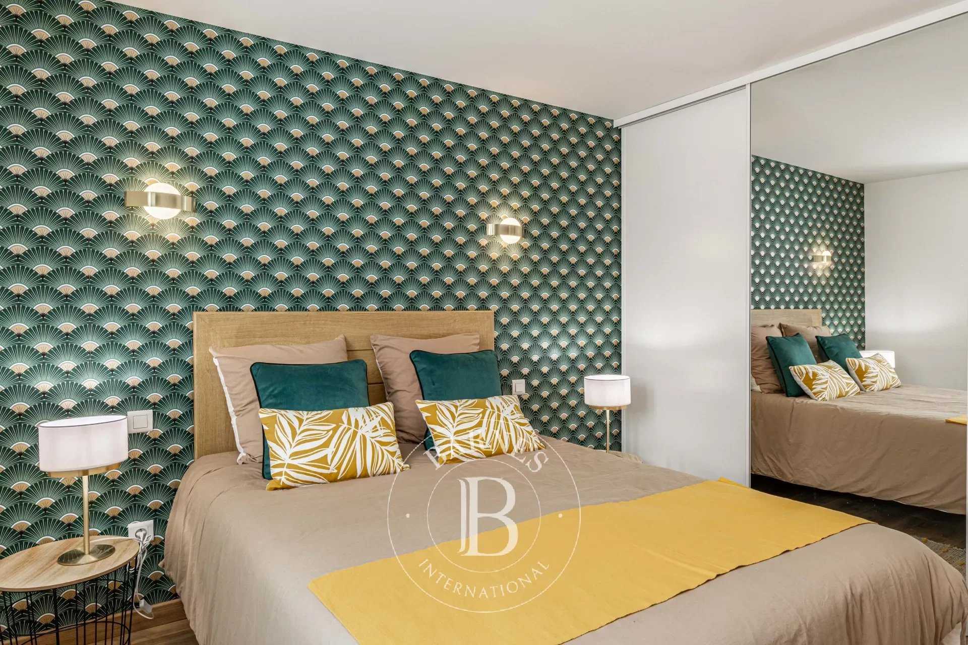 Apartment Saint-Raphaël  -  ref 83222659 (picture 1)