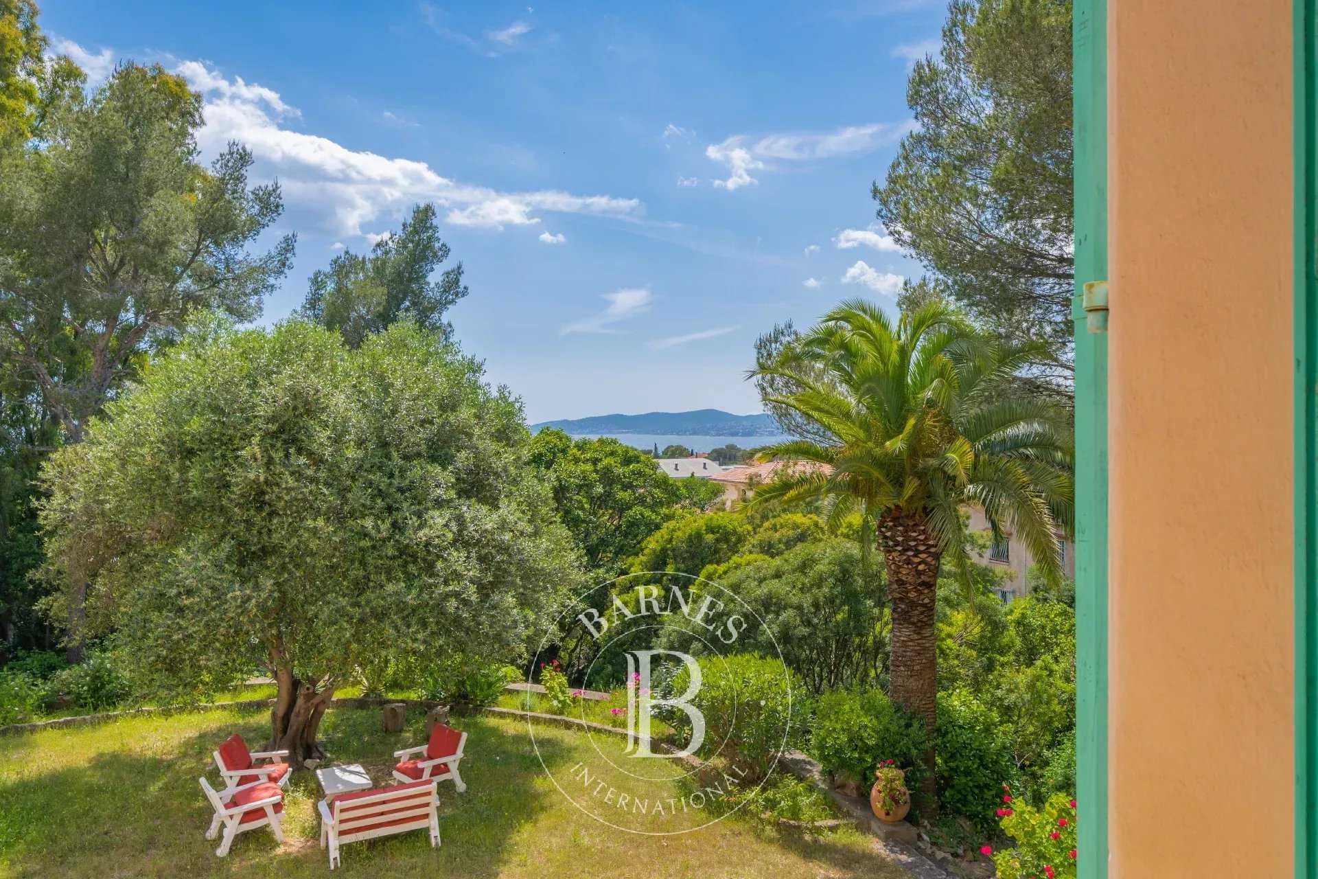Villa Saint-Raphaël  -  ref 85940796 (picture 2)