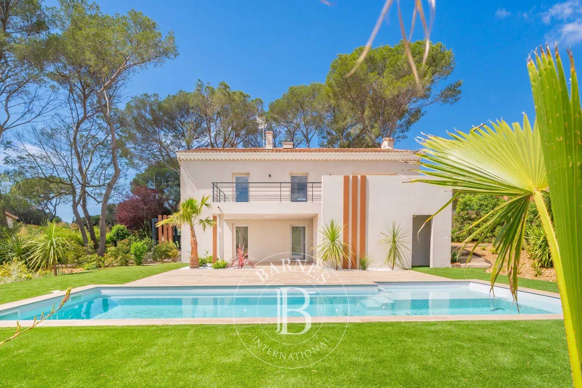 Villa Saint-Raphaël  -  ref 84635398 (picture 2)