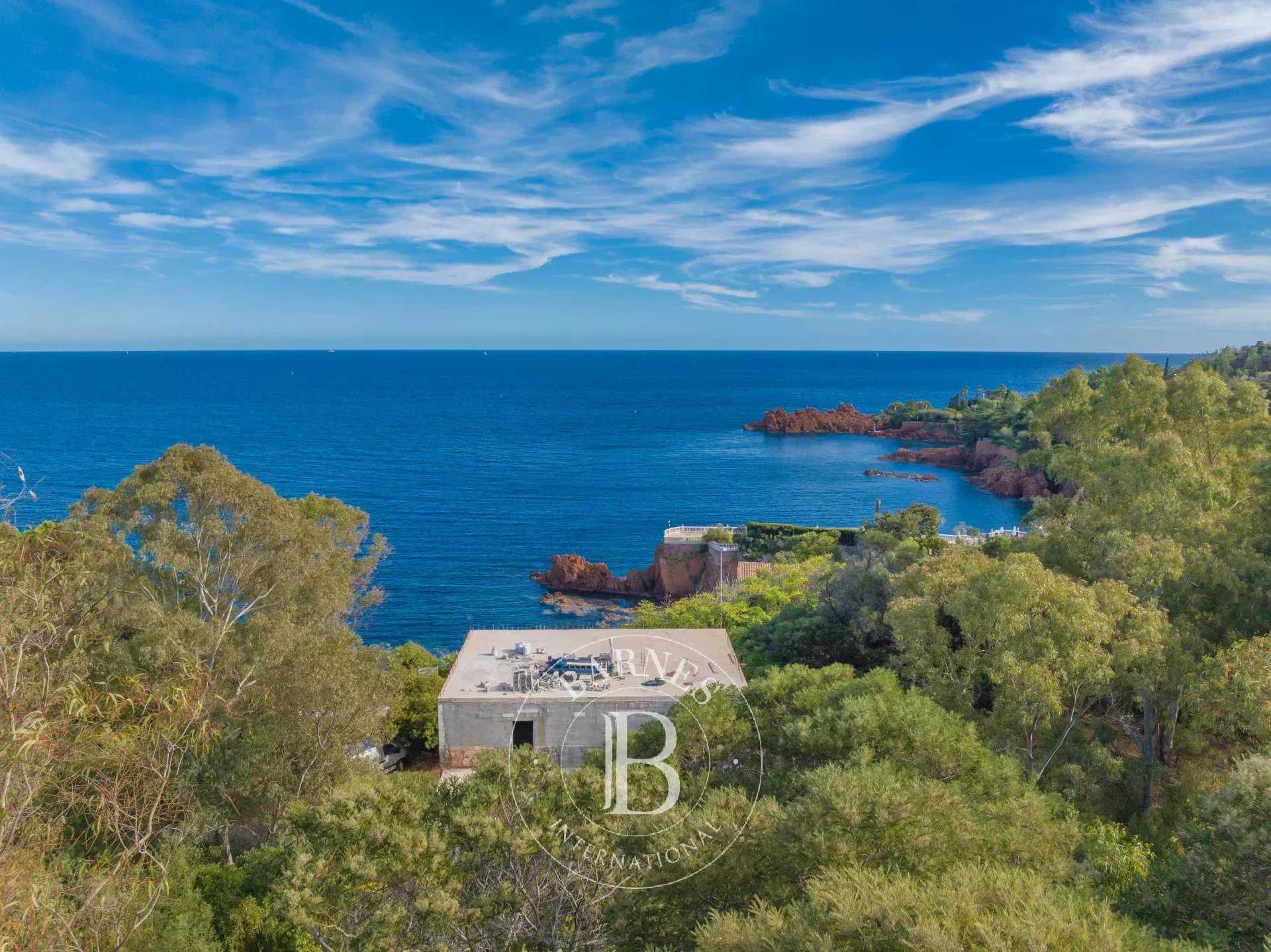 Villa Saint-Raphaël  -  ref 86336373 (picture 2)