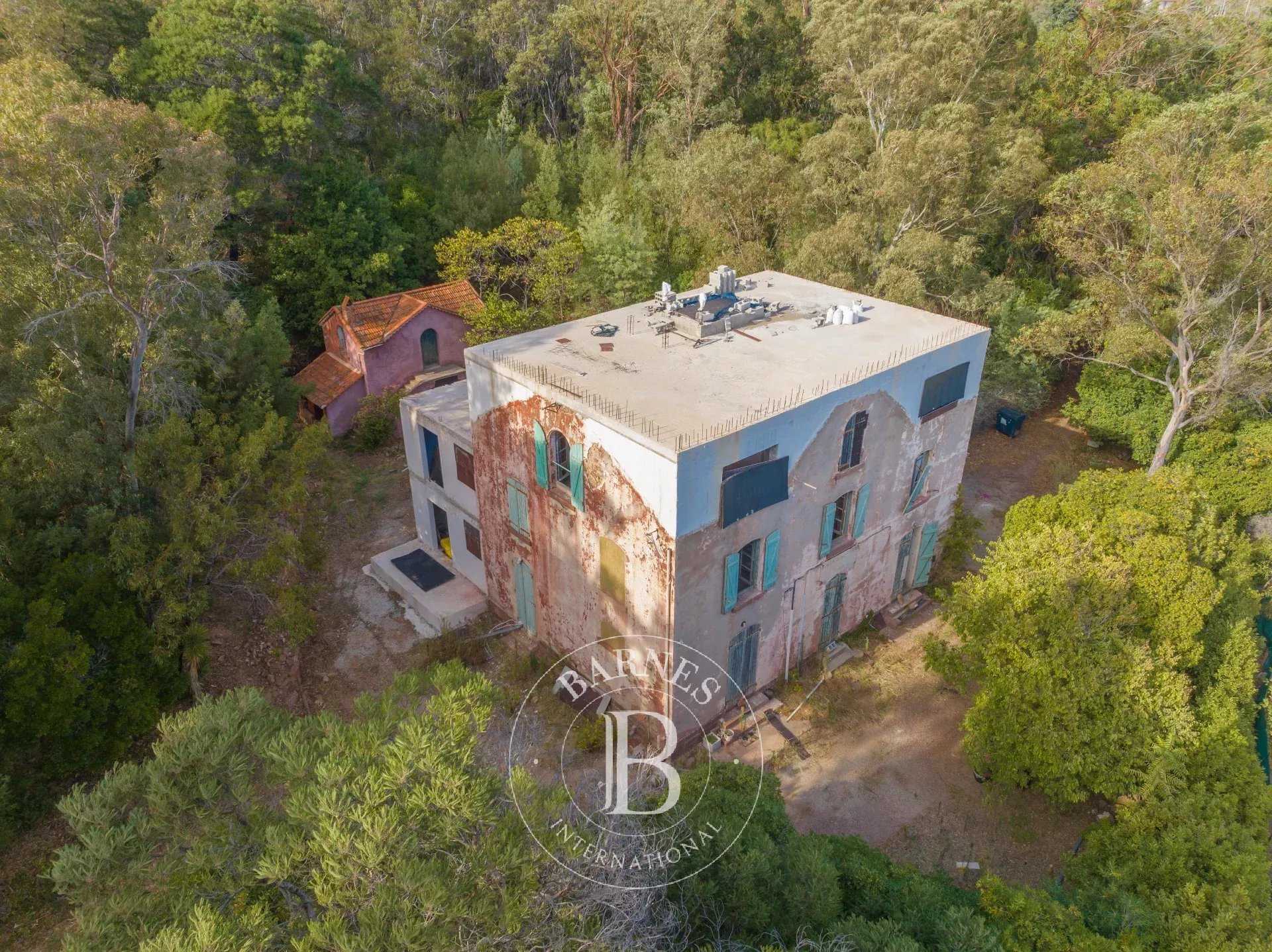 Villa Saint-Raphaël  -  ref 86336373 (picture 3)