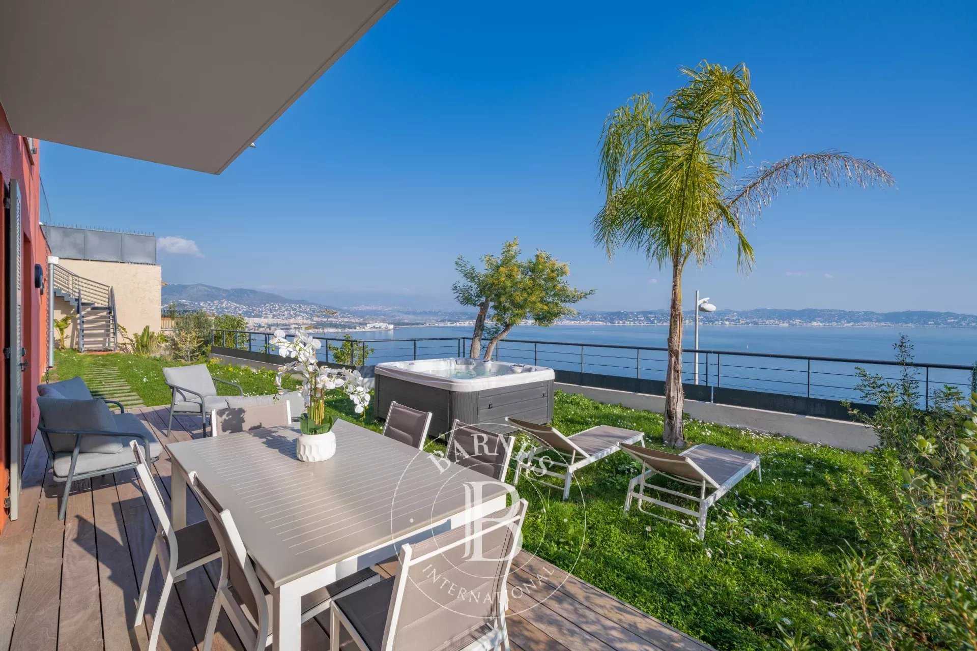 Apartment Théoule-sur-Mer  -  ref 86694005 (picture 1)